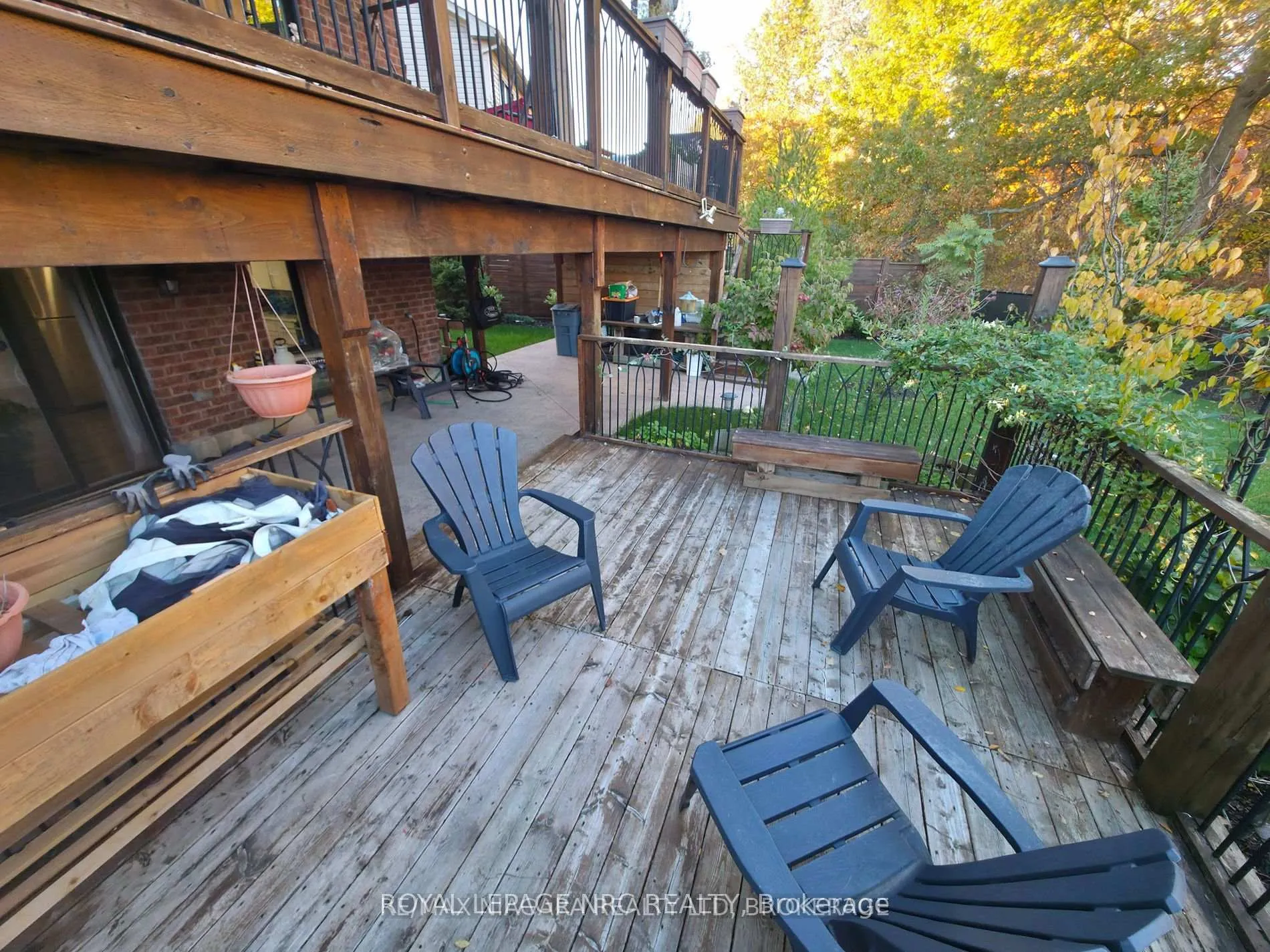 Photo 31 of 7879 Buckeye Crescent, Niagara Falls, Brown — HOMEH