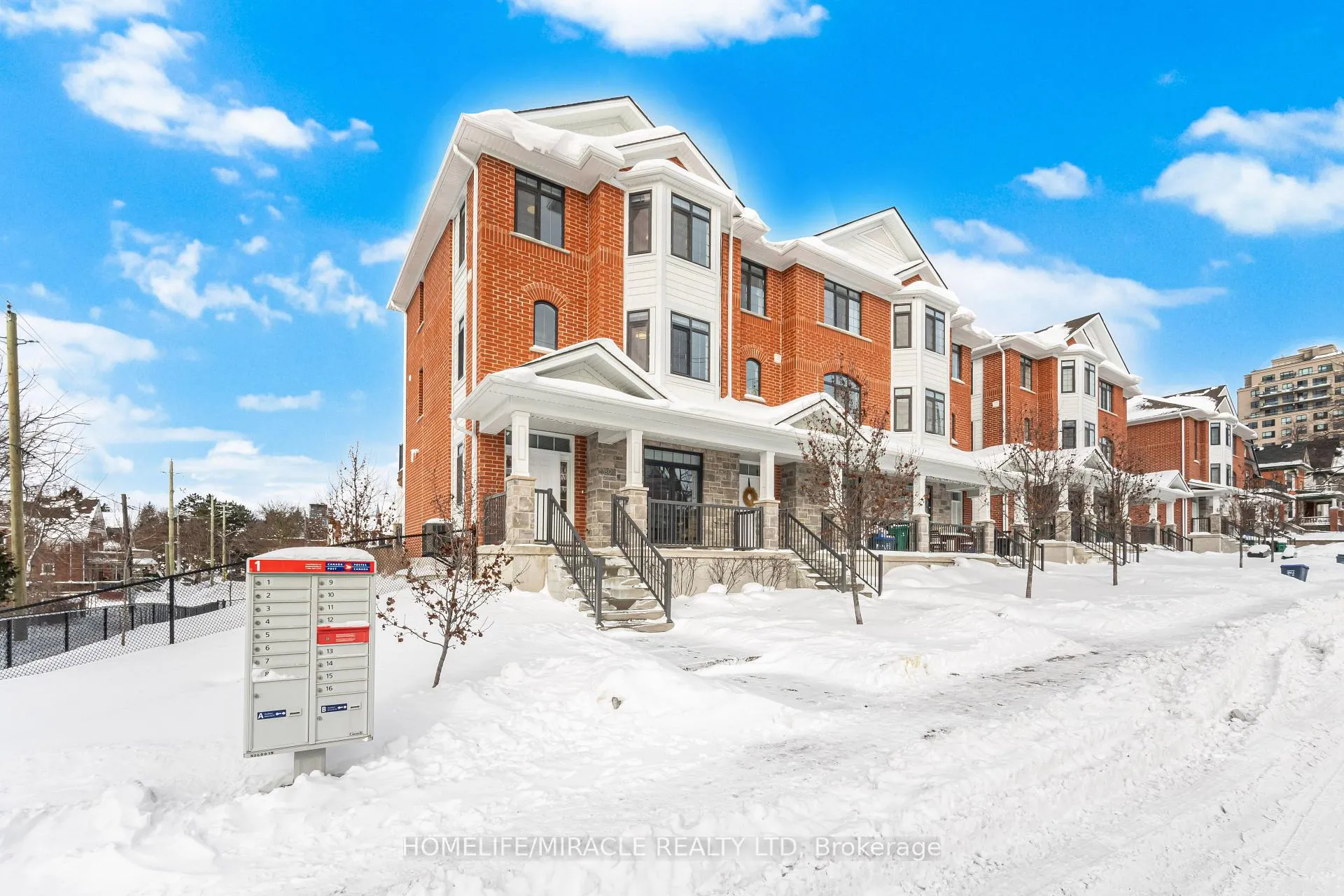 Photo 3 of 180 Benton Street, Kitchener — HOMEH