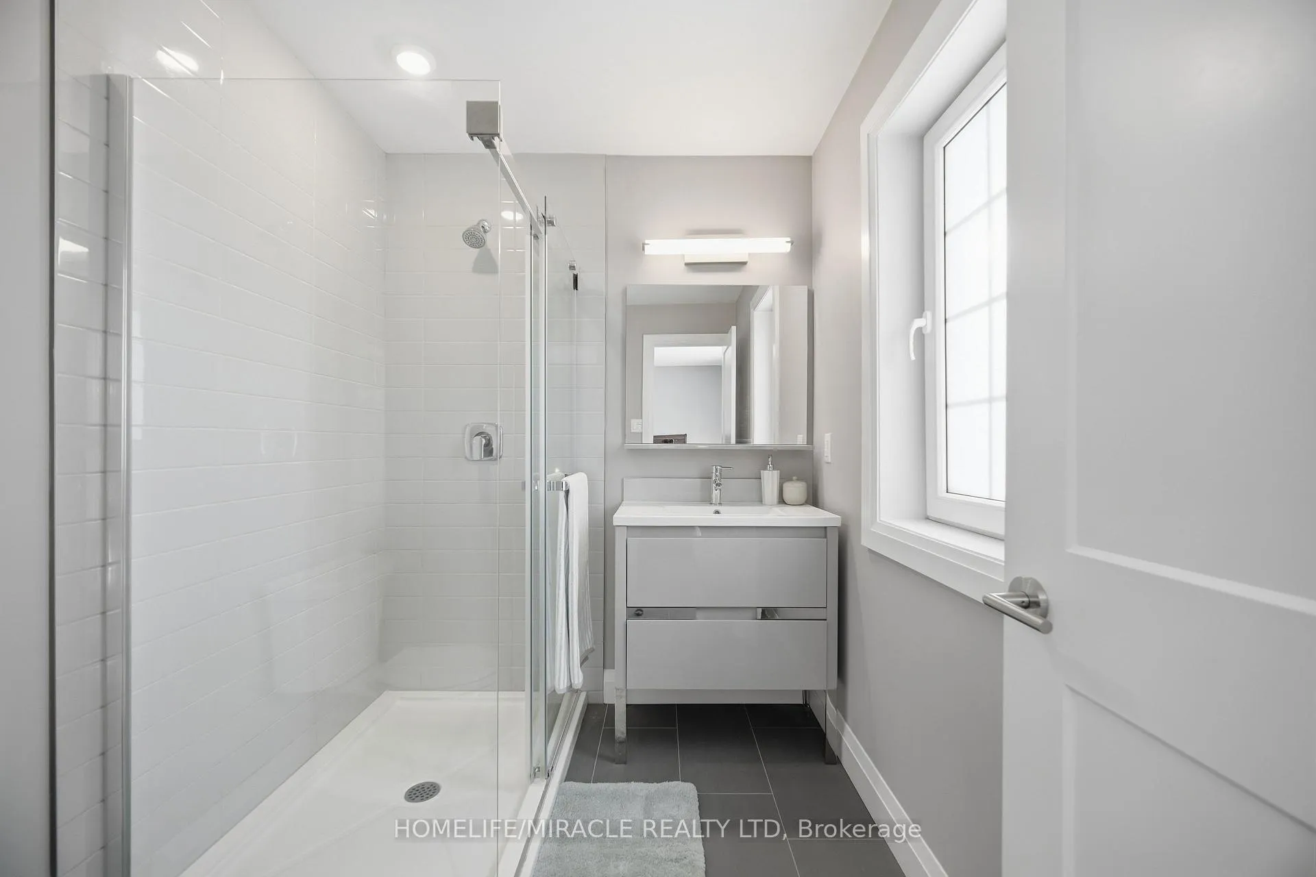 Photo 37 of 180 Benton Street, Kitchener — HOMEH