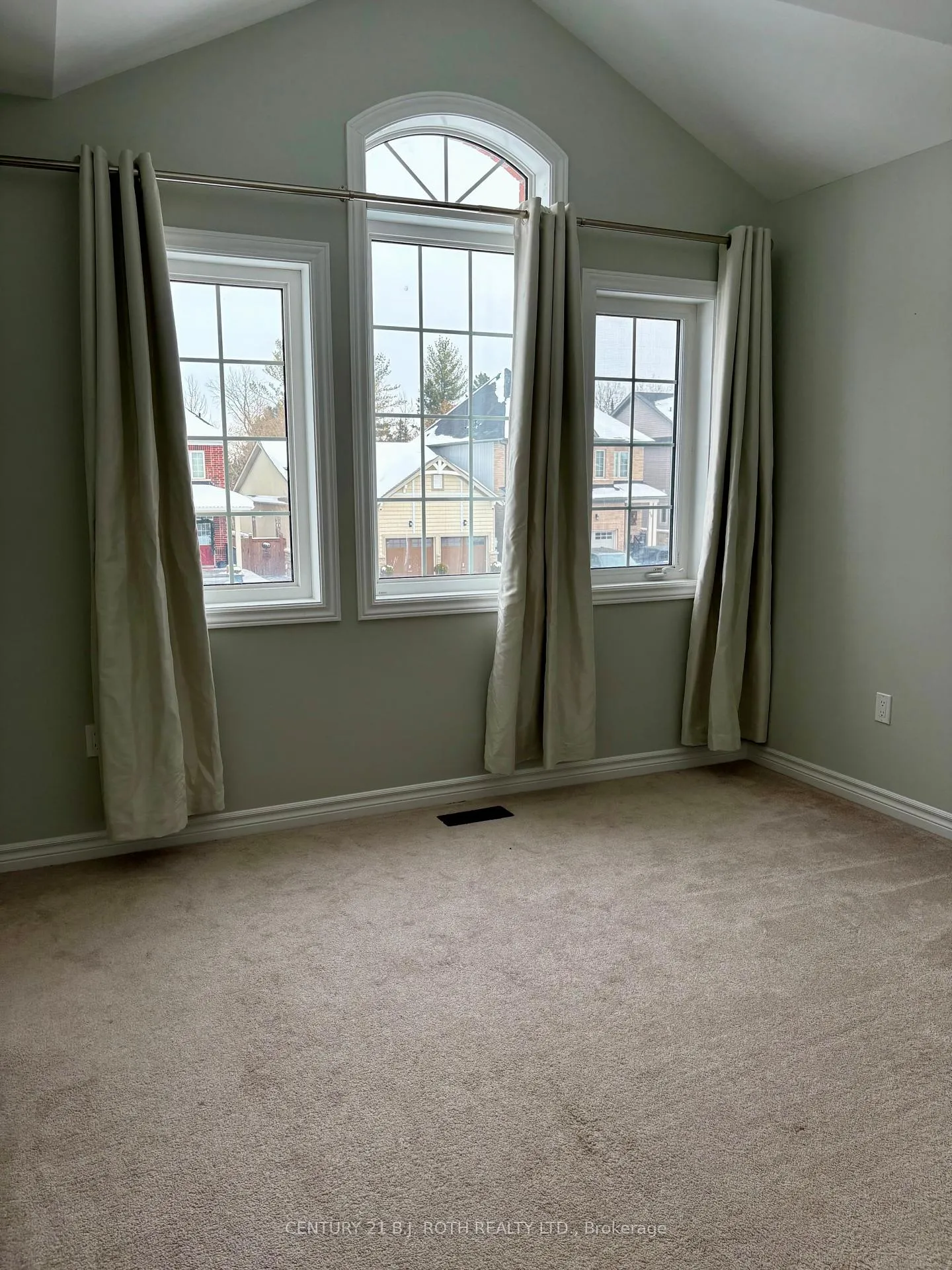 Photo 22 of 61 decarolis Crescent, Essa, Angus — HOMEH