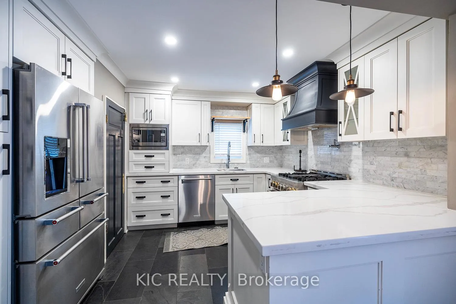Photo 11 of 154 Roxborough Avenue, Oshawa, O'Neill — HOMEH