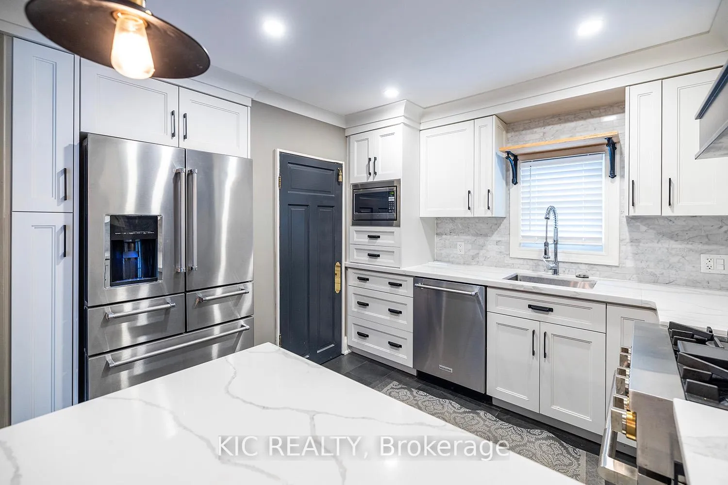 Photo 12 of 154 Roxborough Avenue, Oshawa, O'Neill — HOMEH