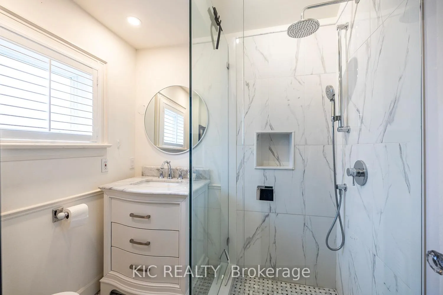 Photo 20 of 154 Roxborough Avenue, Oshawa, O'Neill — HOMEH