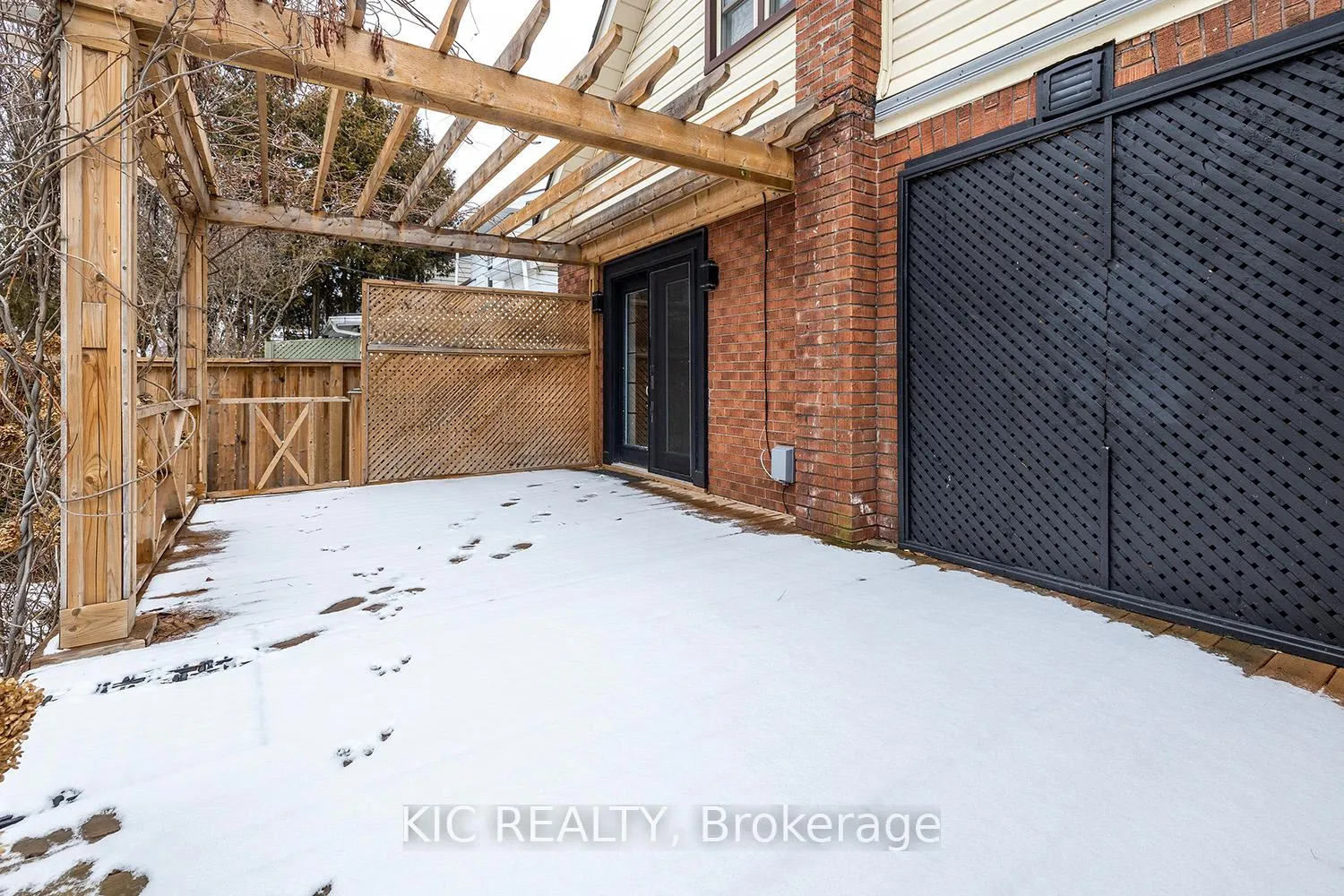 Photo 26 of 154 Roxborough Avenue, Oshawa, O'Neill — HOMEH