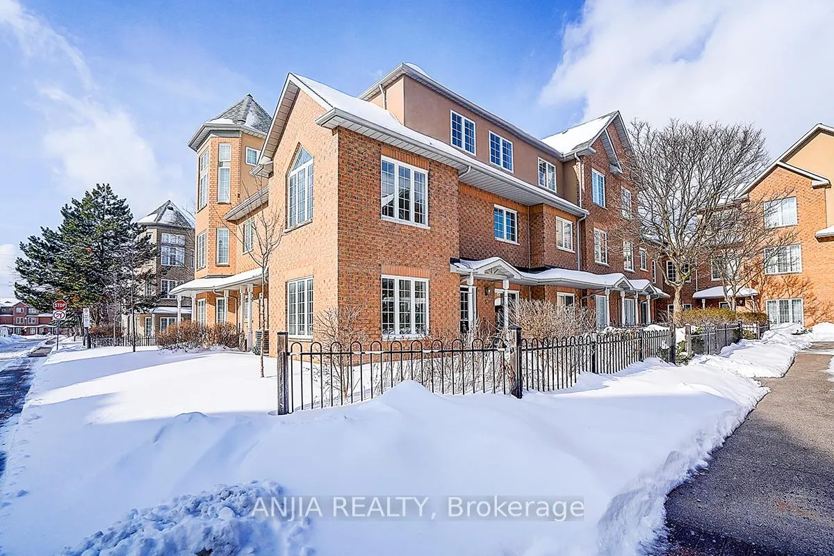 Photo 1 of Unit 5, 16 St Moritz Way, Markham, Unionville — HOMEH