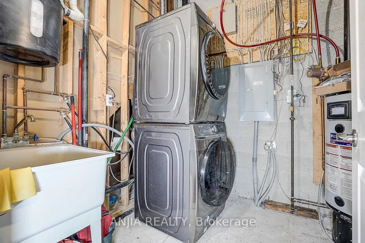Photo 26 of Unit 5, 16 St Moritz Way, Markham, Unionville — HOMEH