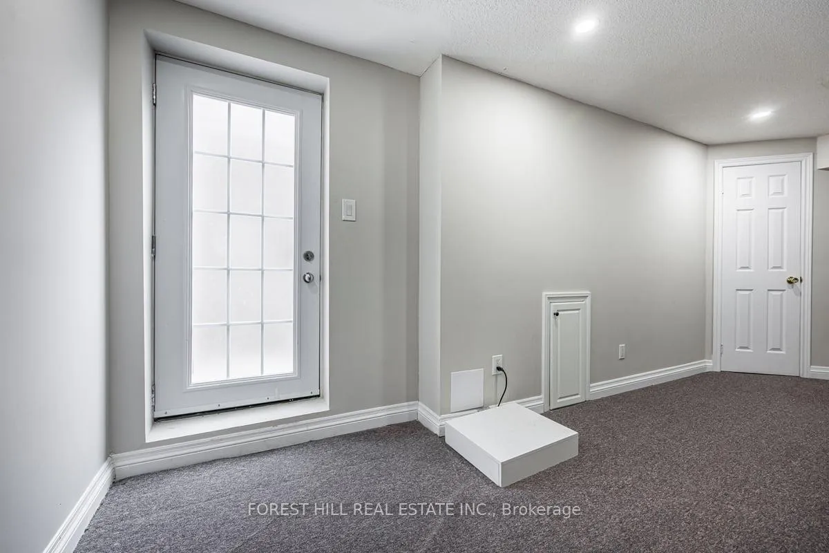 Photo 4 of Unit Bsmt, 16 Willcocks Crescent, Ajax, Central — HOMEH