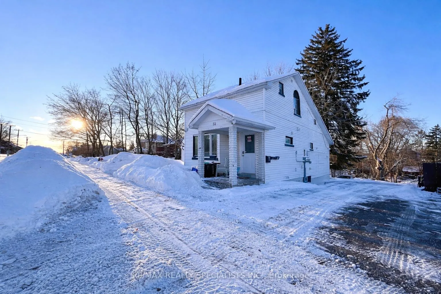 Photo 1 of Unit 2, 32 Penetang Street, Barrie, Codrington — HOMEH