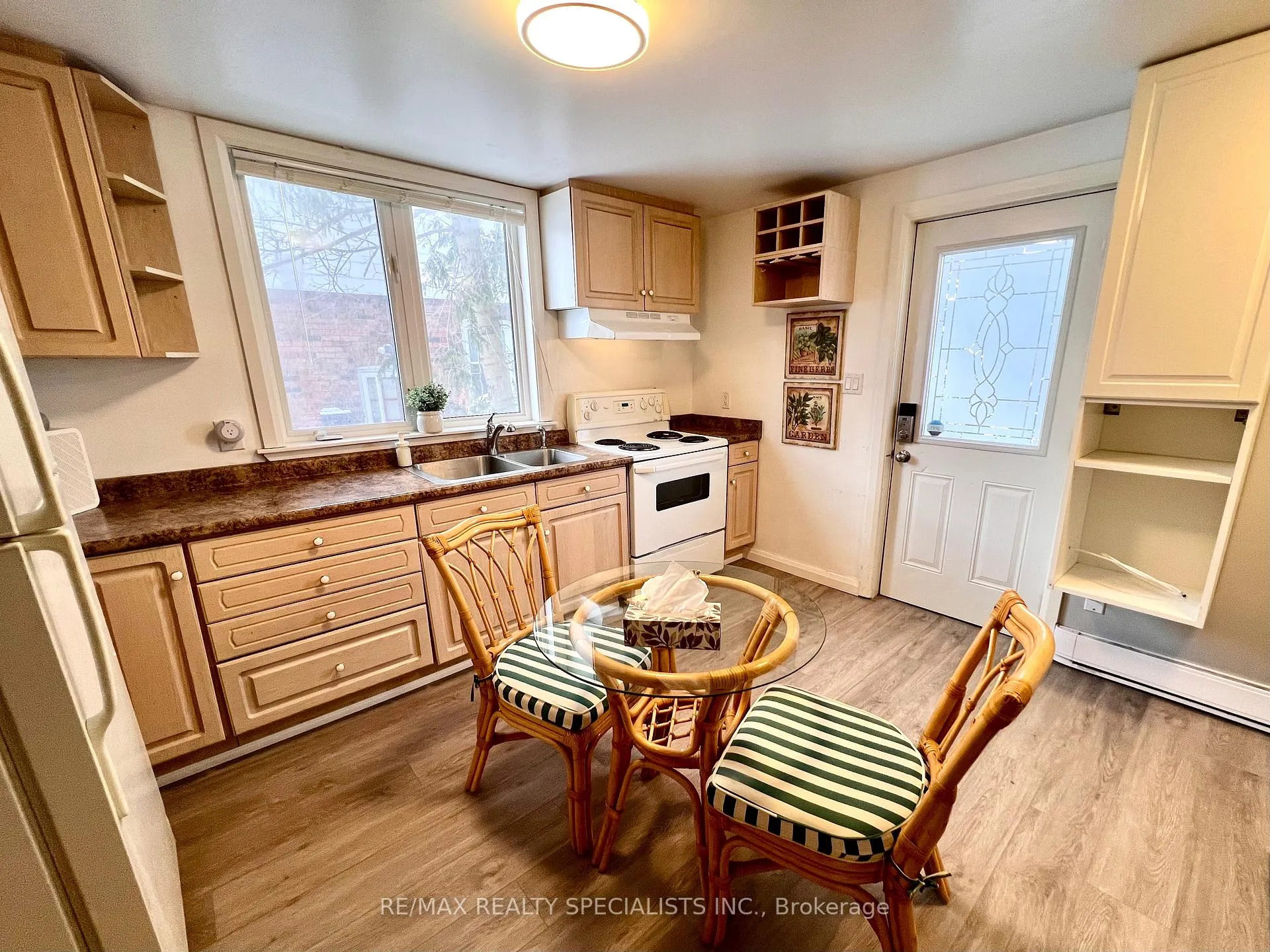 Photo 2 of Unit 2, 32 Penetang Street, Barrie, Codrington — HOMEH