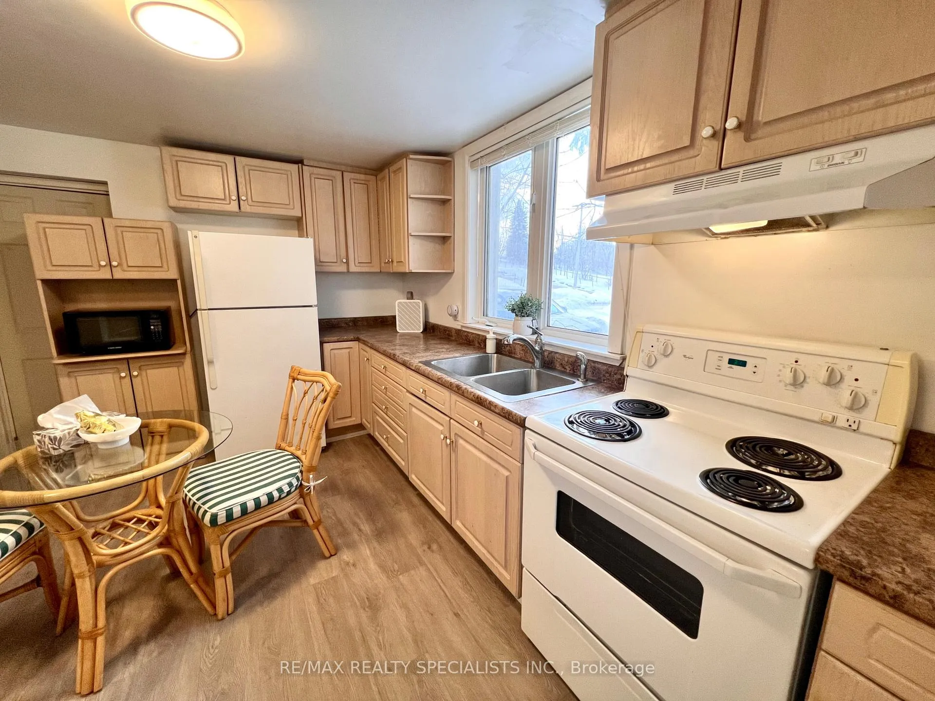 Photo 4 of Unit 2, 32 Penetang Street, Barrie, Codrington — HOMEH