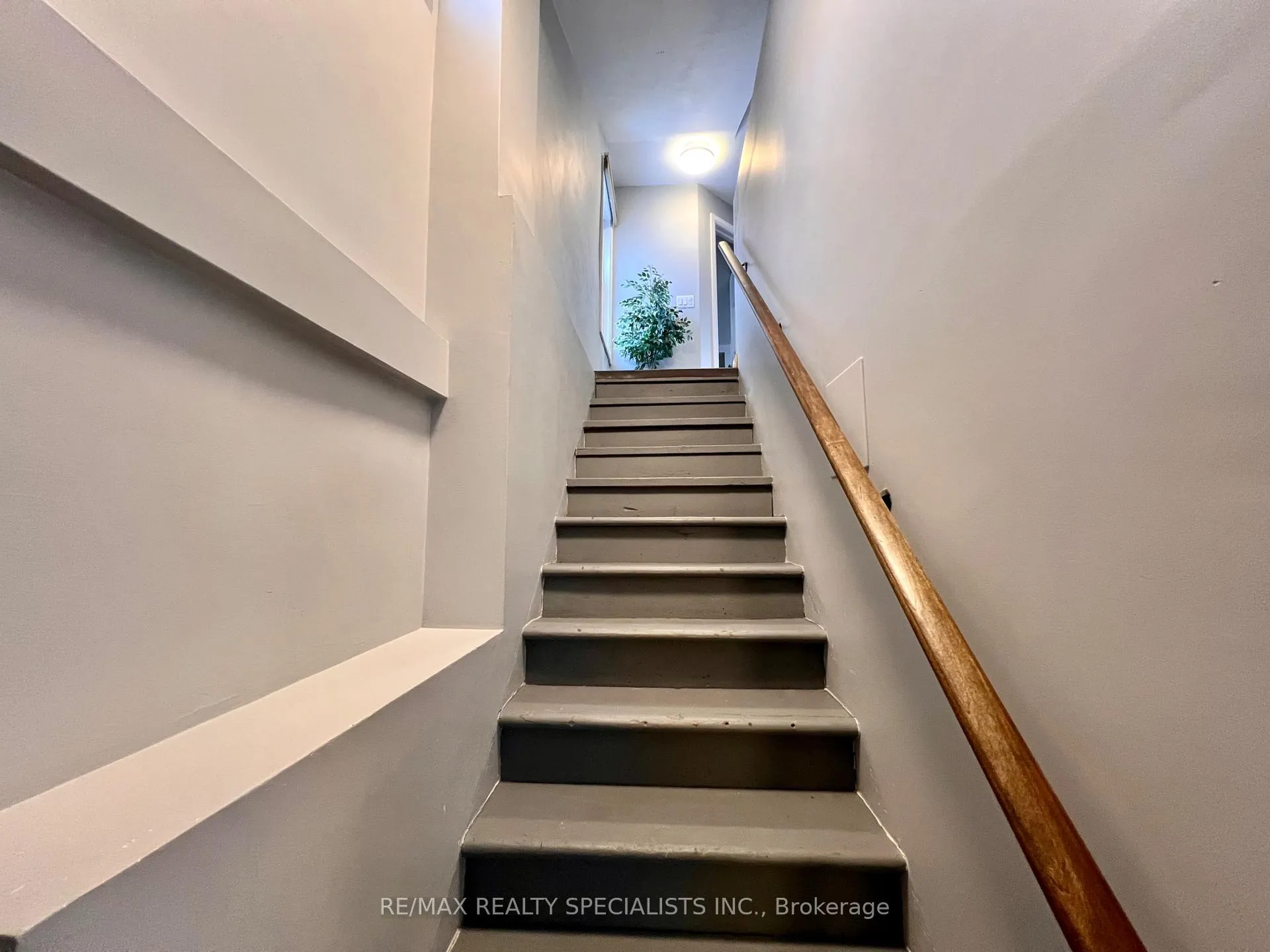 Photo 8 of Unit 2, 32 Penetang Street, Barrie, Codrington — HOMEH