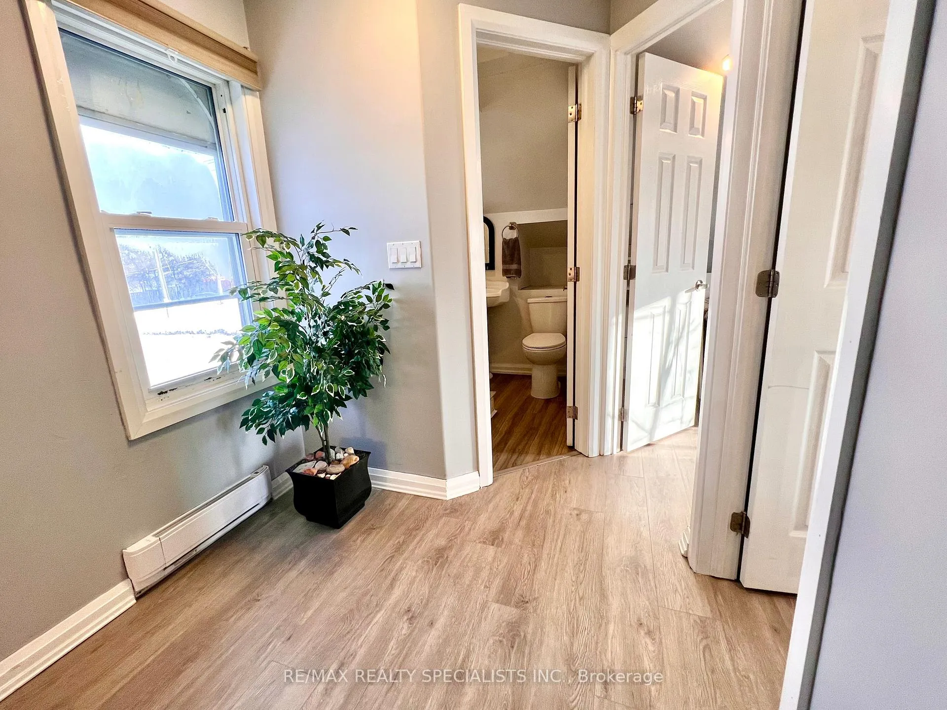 Photo 9 of Unit 2, 32 Penetang Street, Barrie, Codrington — HOMEH