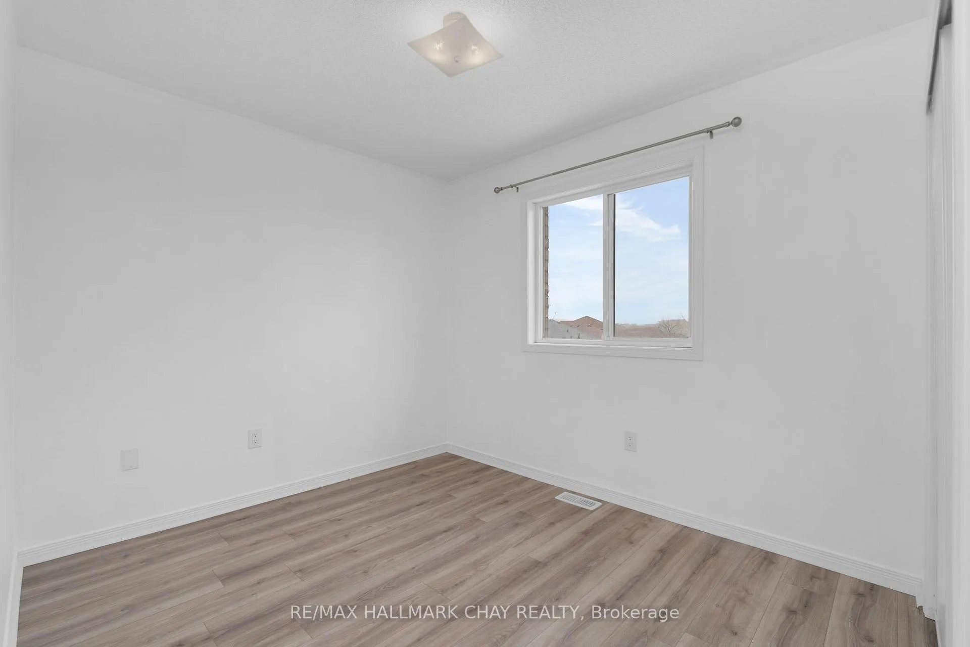 Photo 23 of 1178 Laurand Street, Innisfil, Alcona — HOMEH