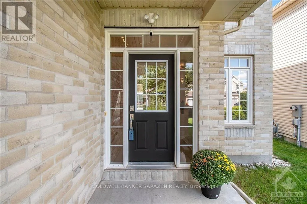 Photo 3 of 208 Kinloch Court, Ottawa, Barrhaven - Stonebridge — HOMEH