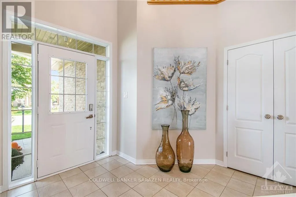 Photo 4 of 208 Kinloch Court, Ottawa, Barrhaven - Stonebridge — HOMEH