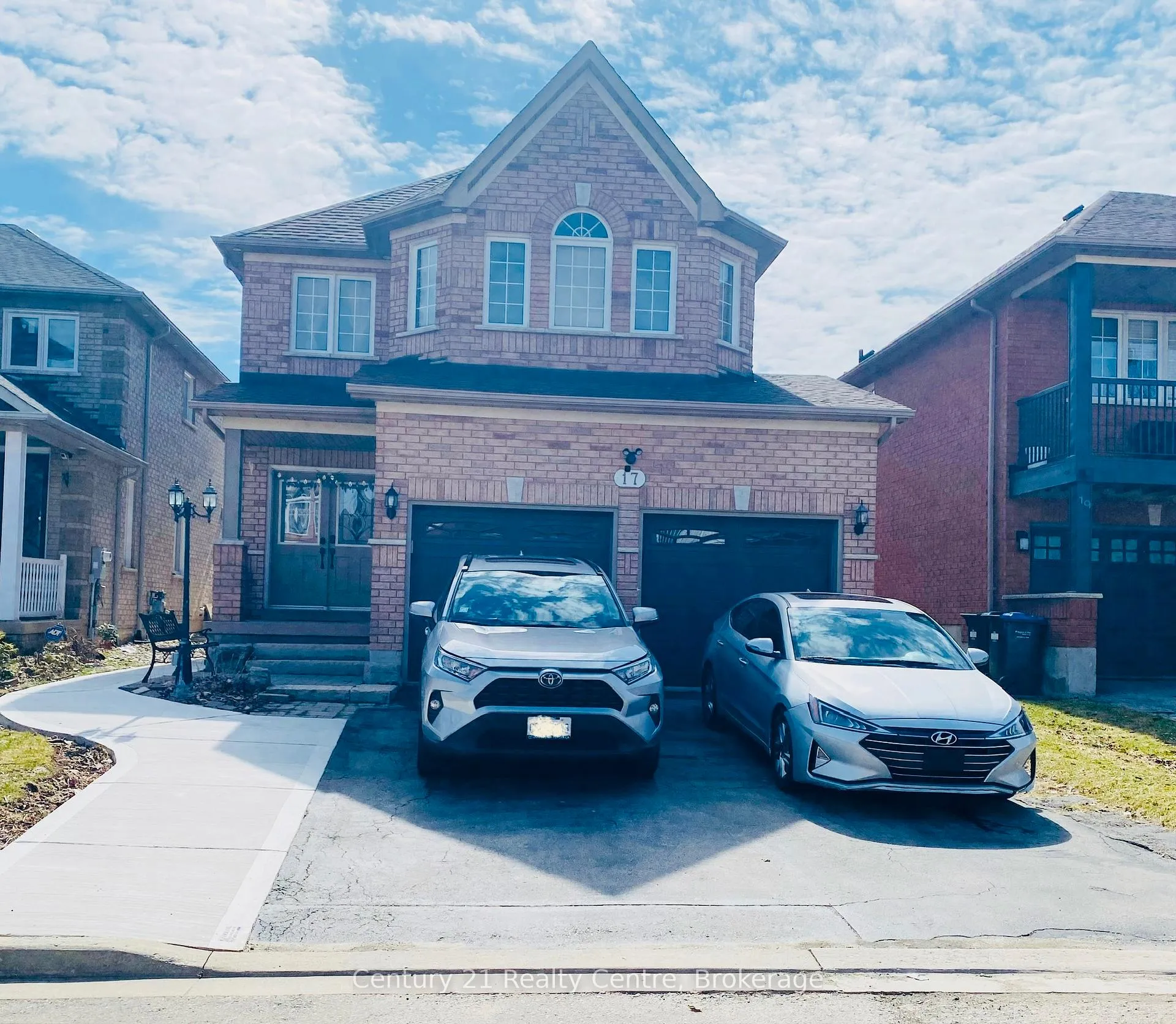 Front of 17 Fallstar Crescent