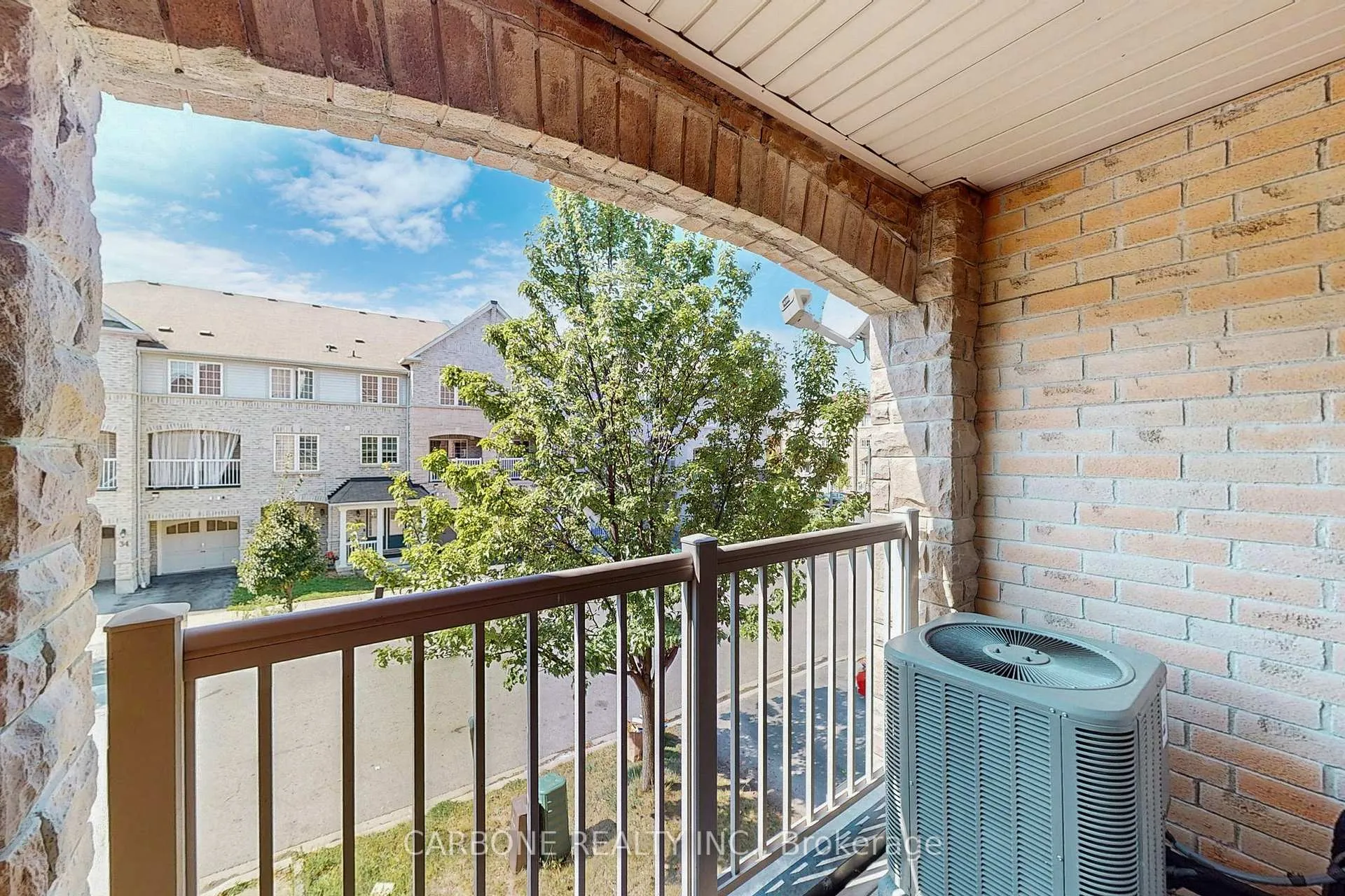 Photo 14 of 35 Silvester Street, Ajax, Central East — HOMEH