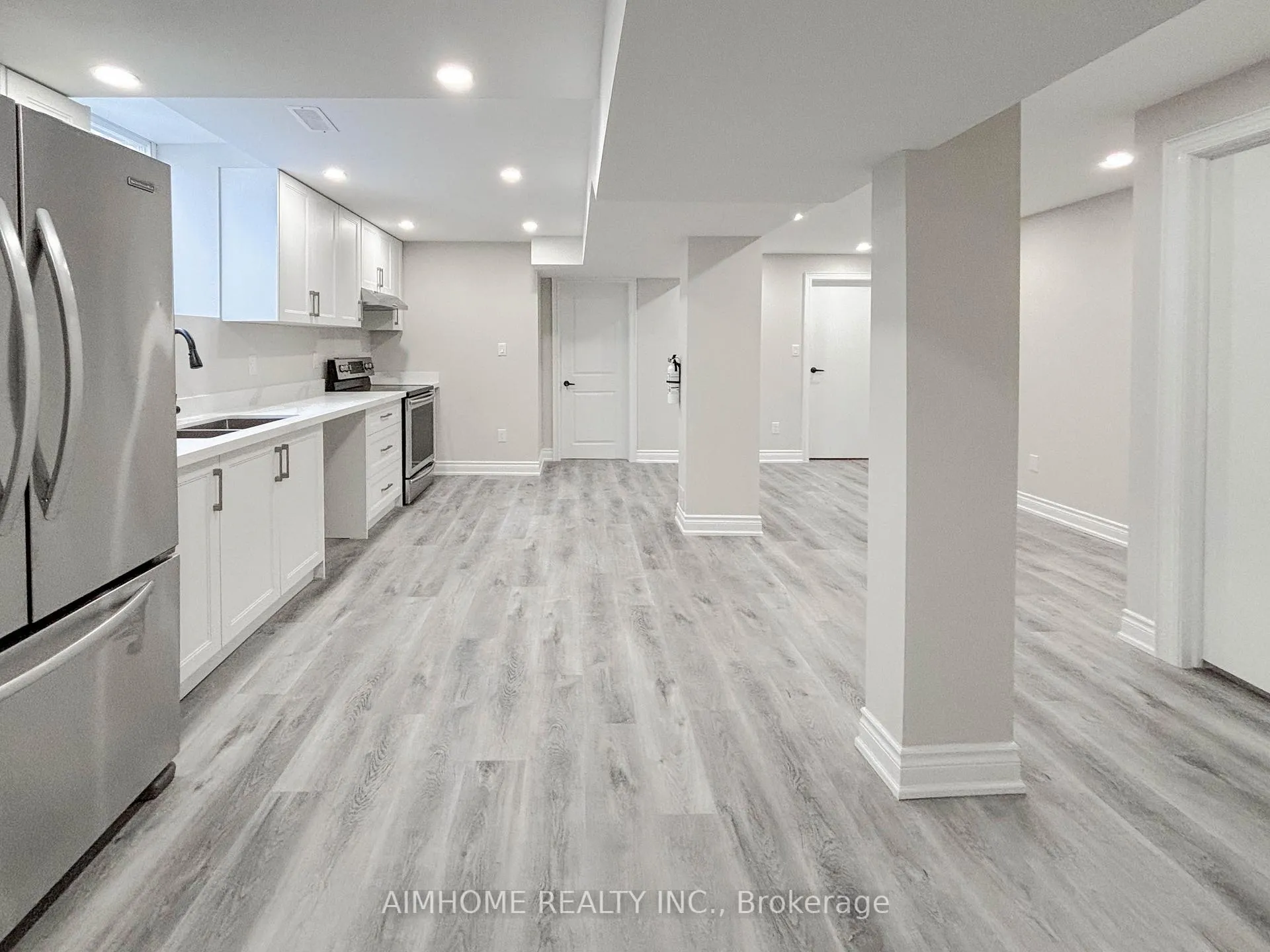 Photo 5 of Unit Basement, 49 Pine Hollow Crescent, Vaughan, Maple — HOMEH
