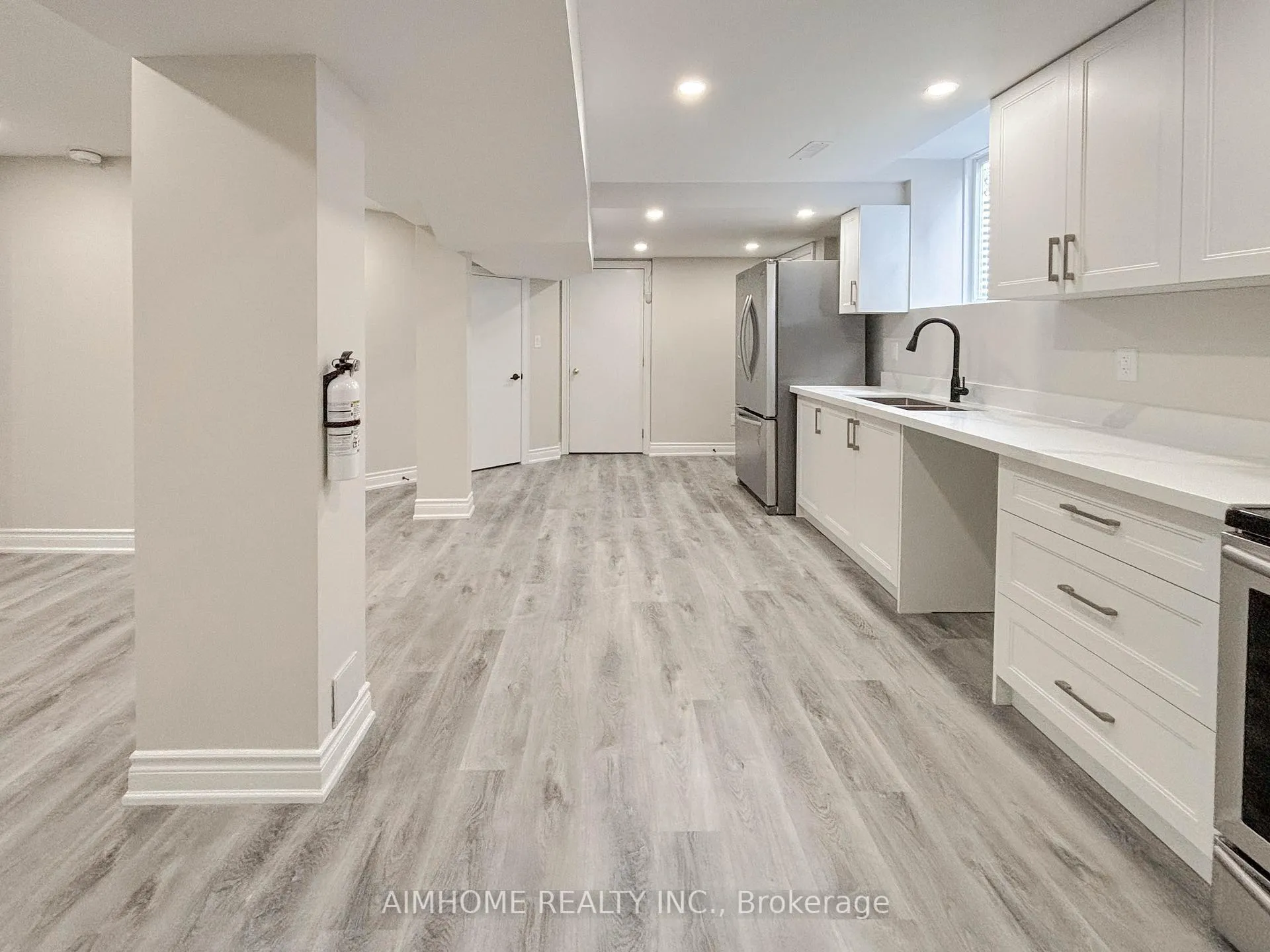 Photo 6 of Unit Basement, 49 Pine Hollow Crescent, Vaughan, Maple — HOMEH