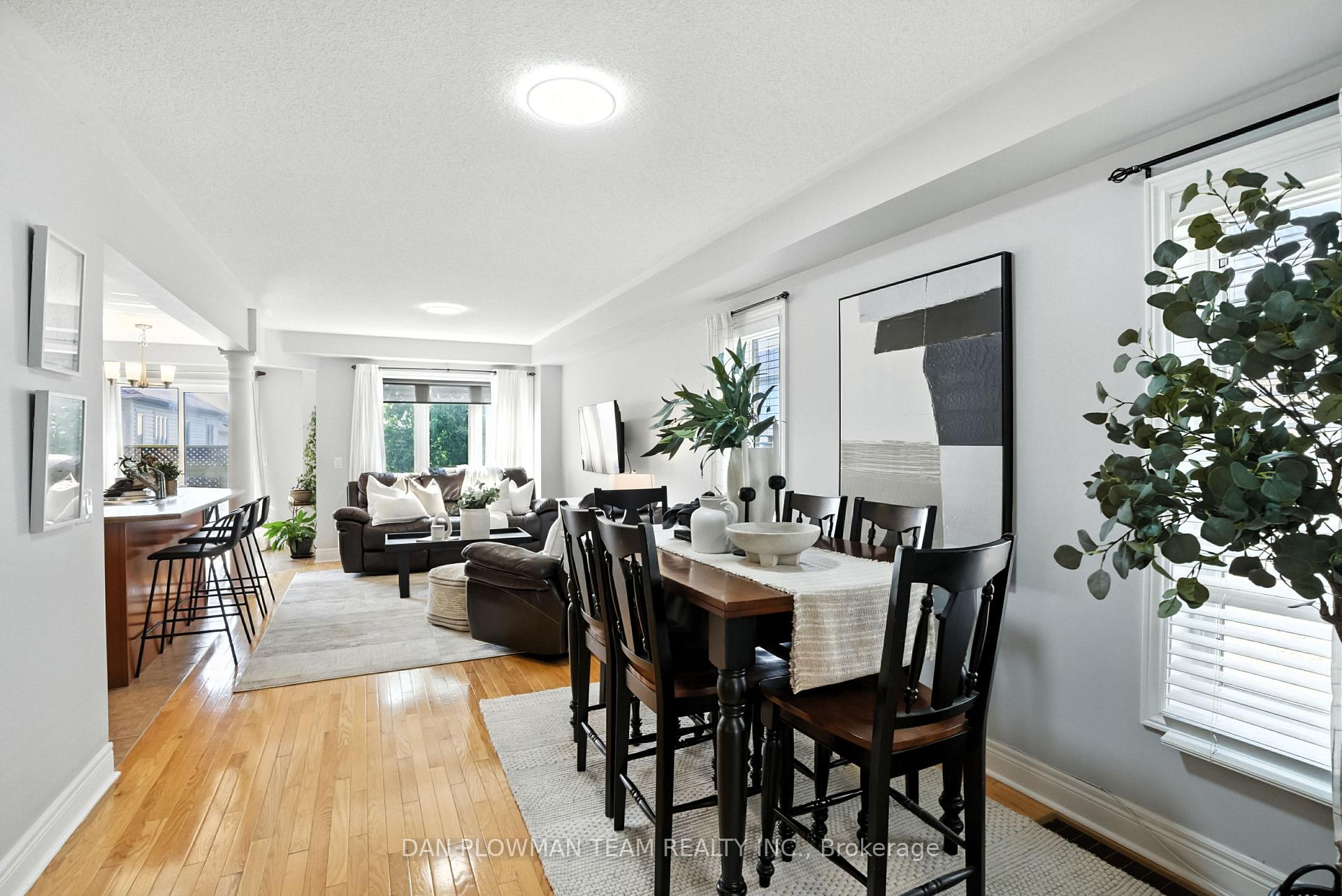 Photo 5 of 76 Kersey Crescent, Clarington, Courtice — HOMEH