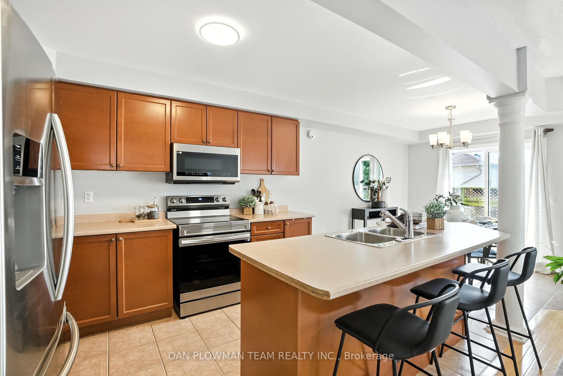 Photo 10 of 76 Kersey Crescent, Clarington, Courtice — HOMEH