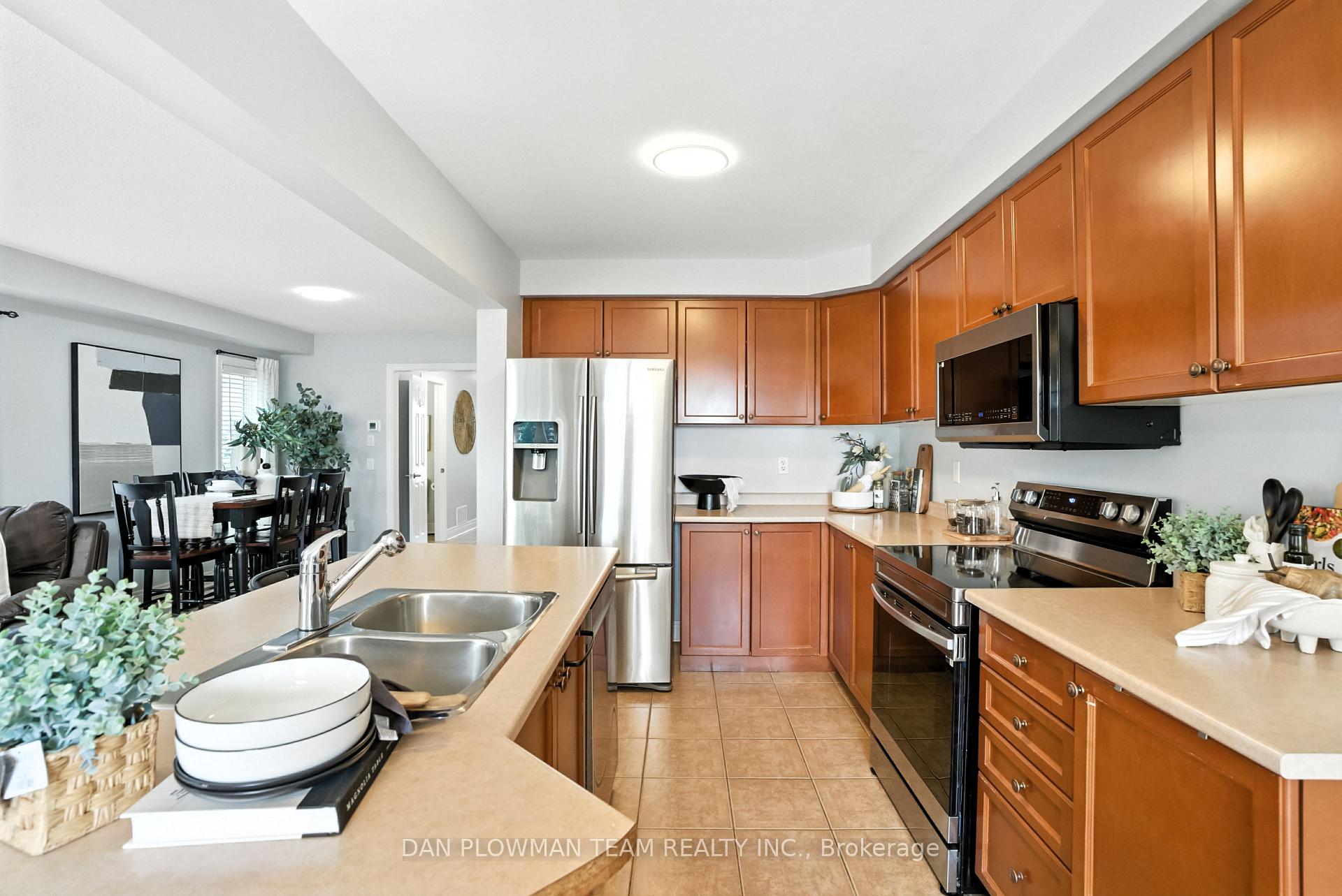 Photo 11 of 76 Kersey Crescent, Clarington, Courtice — HOMEH