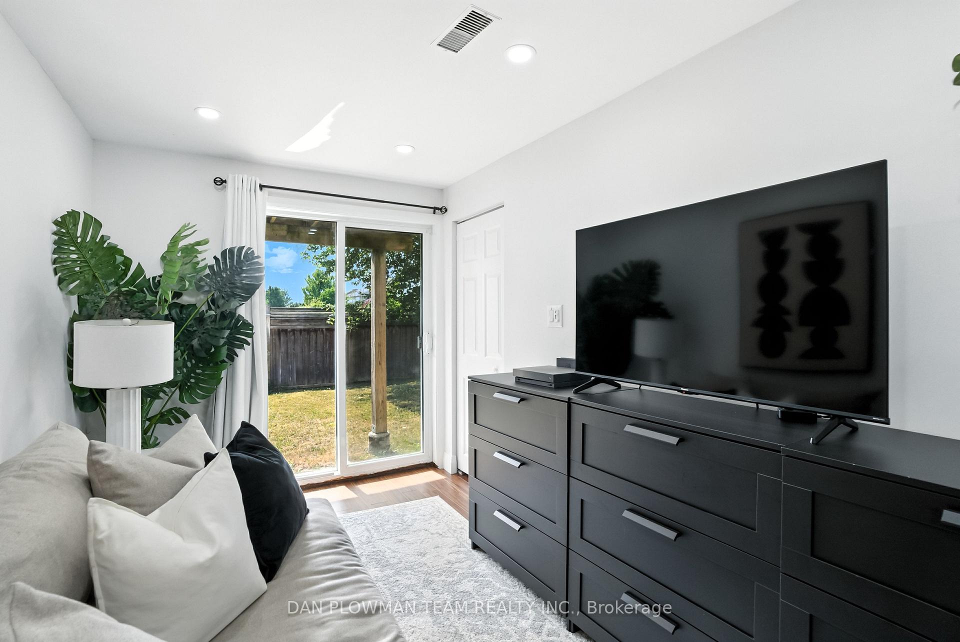 Photo 39 of 76 Kersey Crescent, Clarington, Courtice — HOMEH