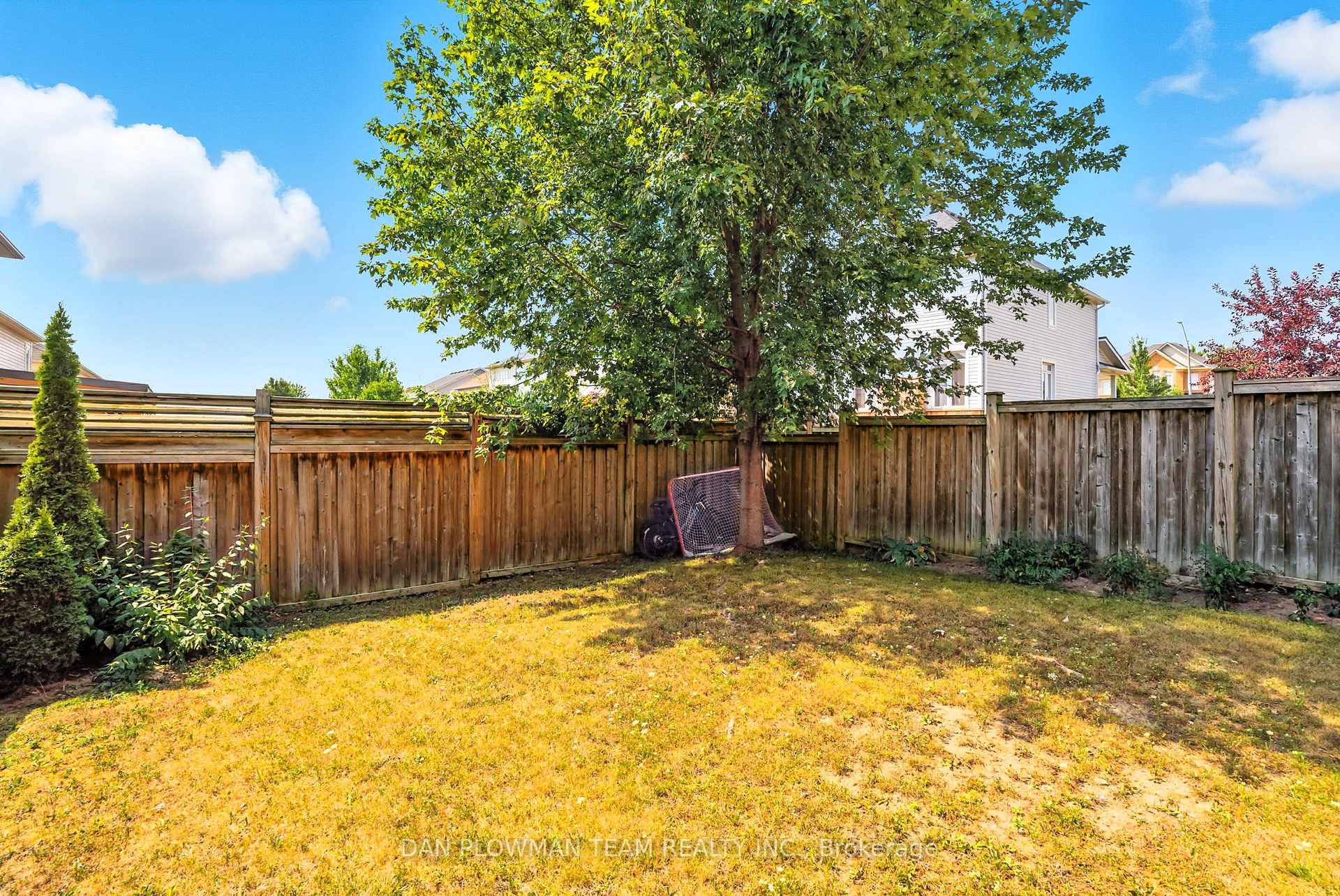 Photo 44 of 76 Kersey Crescent, Clarington, Courtice — HOMEH