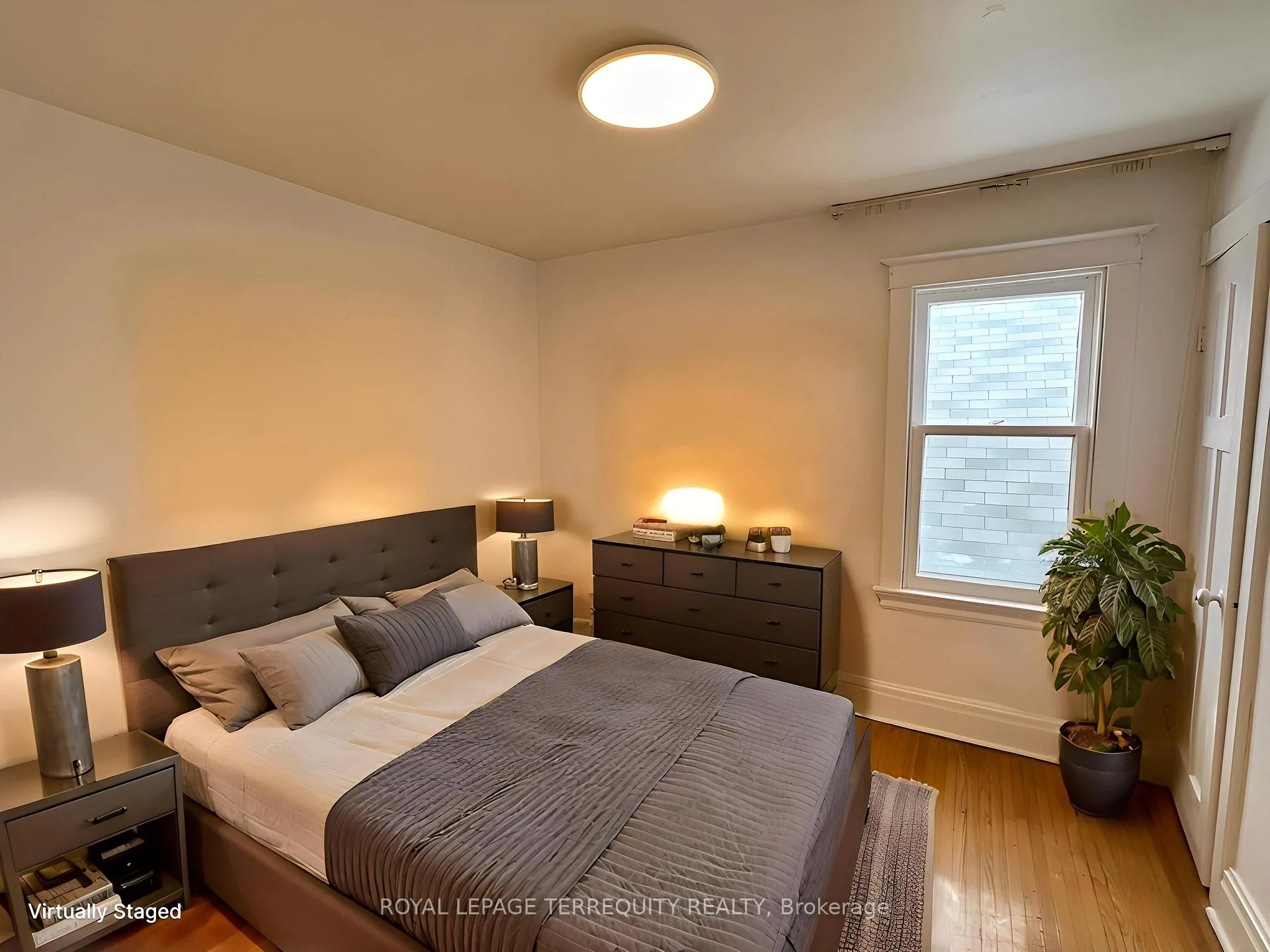 Photo 17 of 135 Connaught Avenue N, Hamilton, Gibson — HOMEH