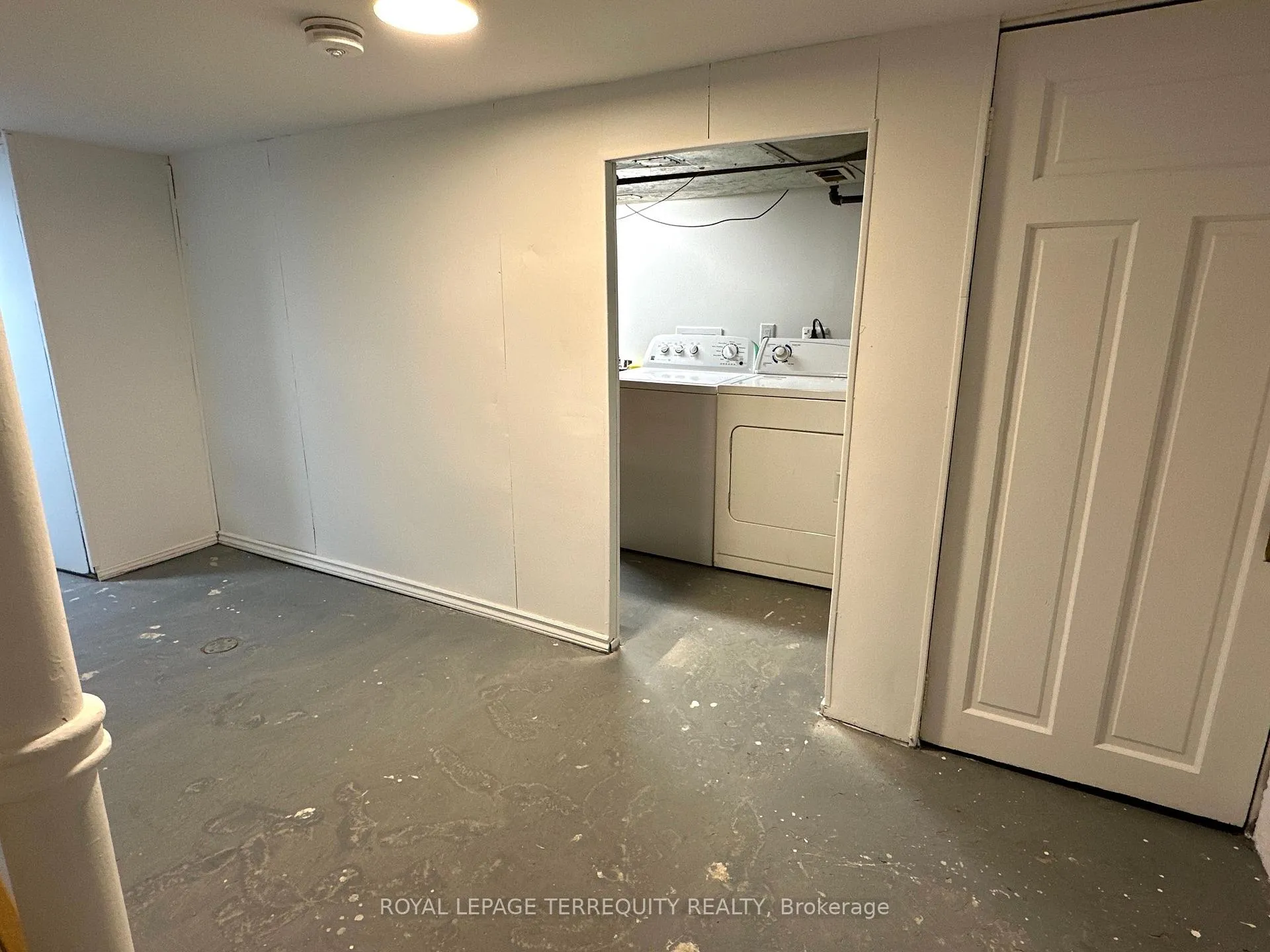 Photo 20 of 135 Connaught Avenue N, Hamilton, Gibson — HOMEH
