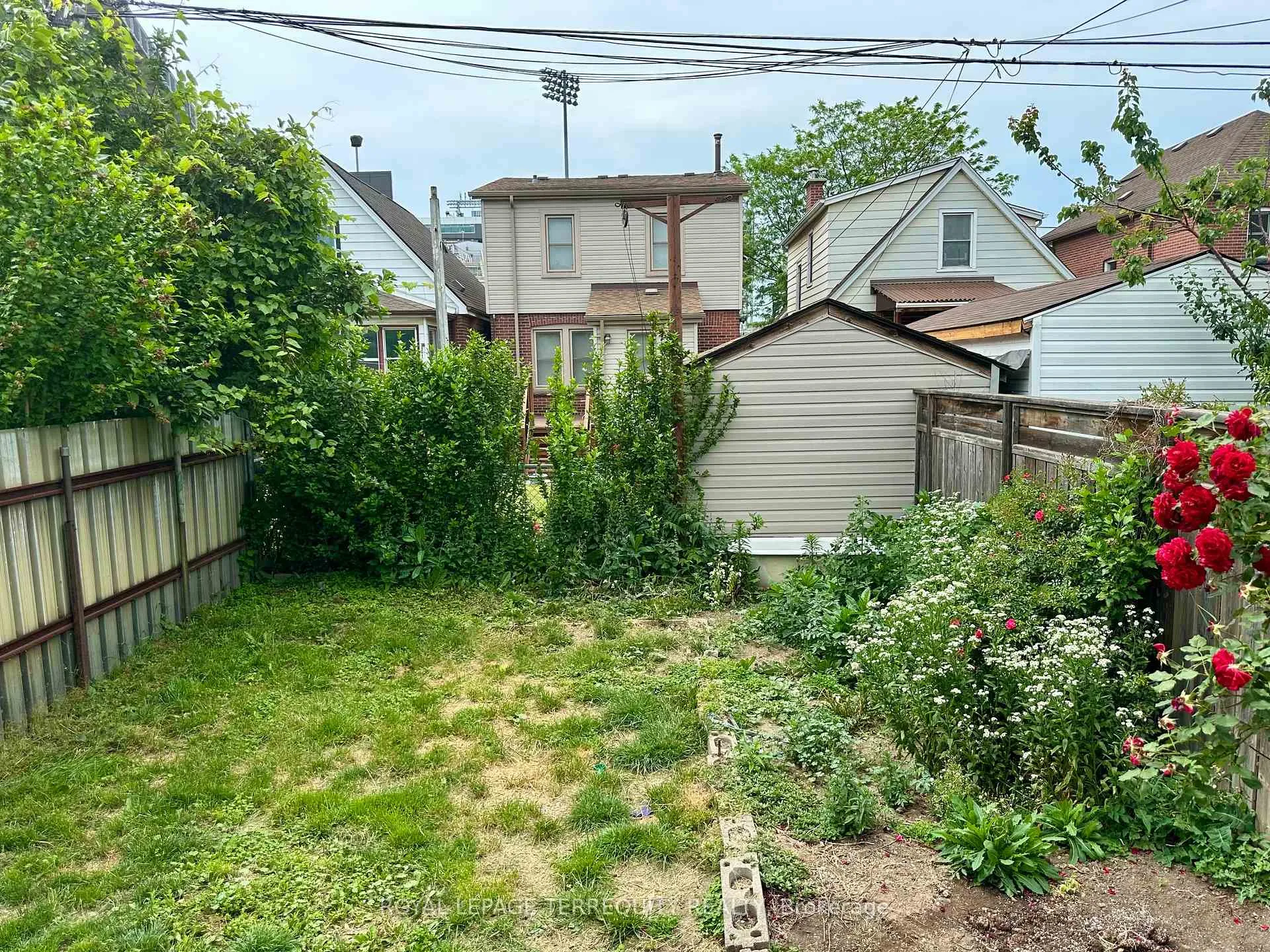 Photo 22 of 135 Connaught Avenue N, Hamilton, Gibson — HOMEH