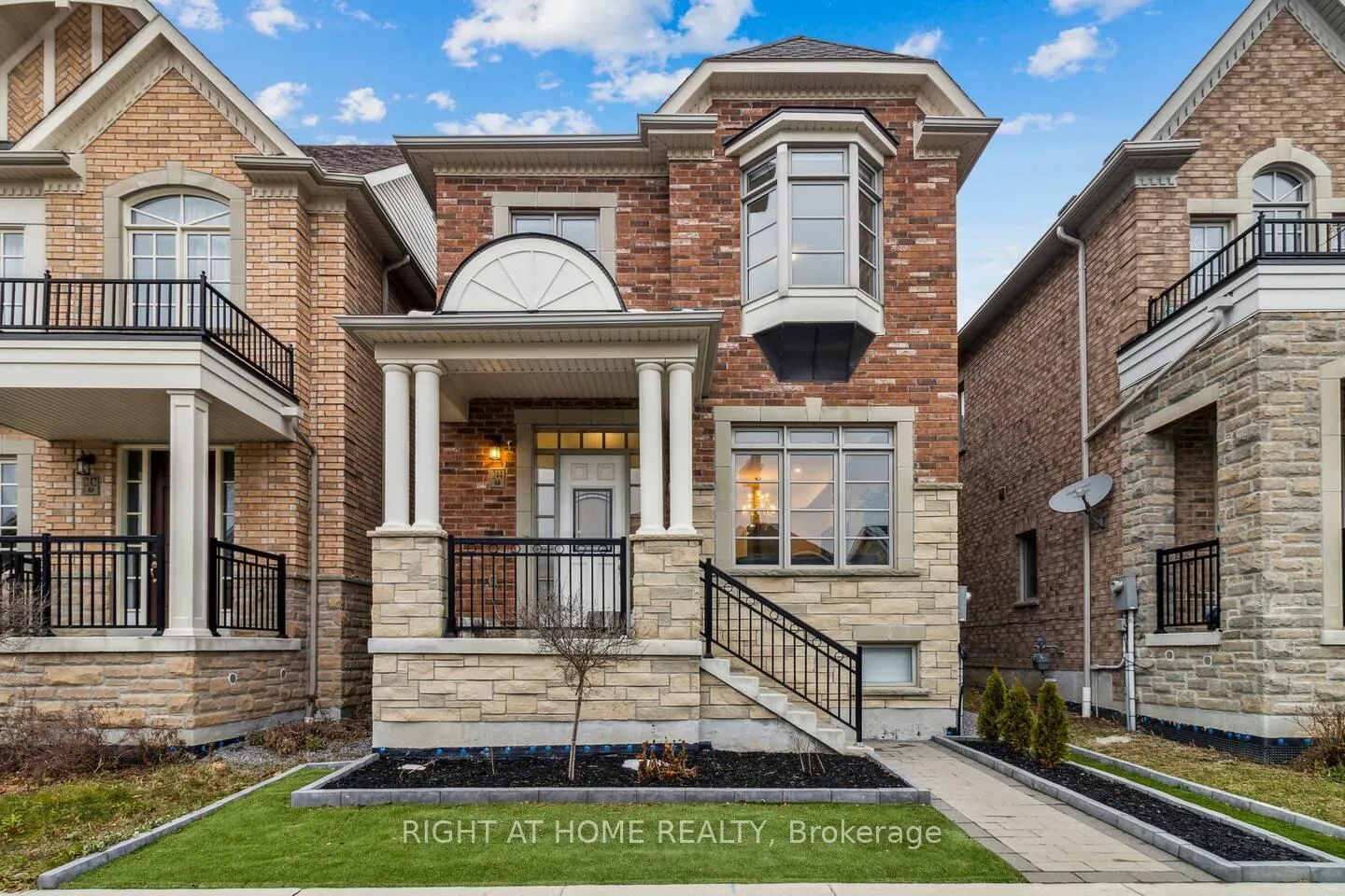 Photo 1 of 244 Paradelle Drive, Richmond Hill, Oak Ridges Lake Wilcox — HOMEH