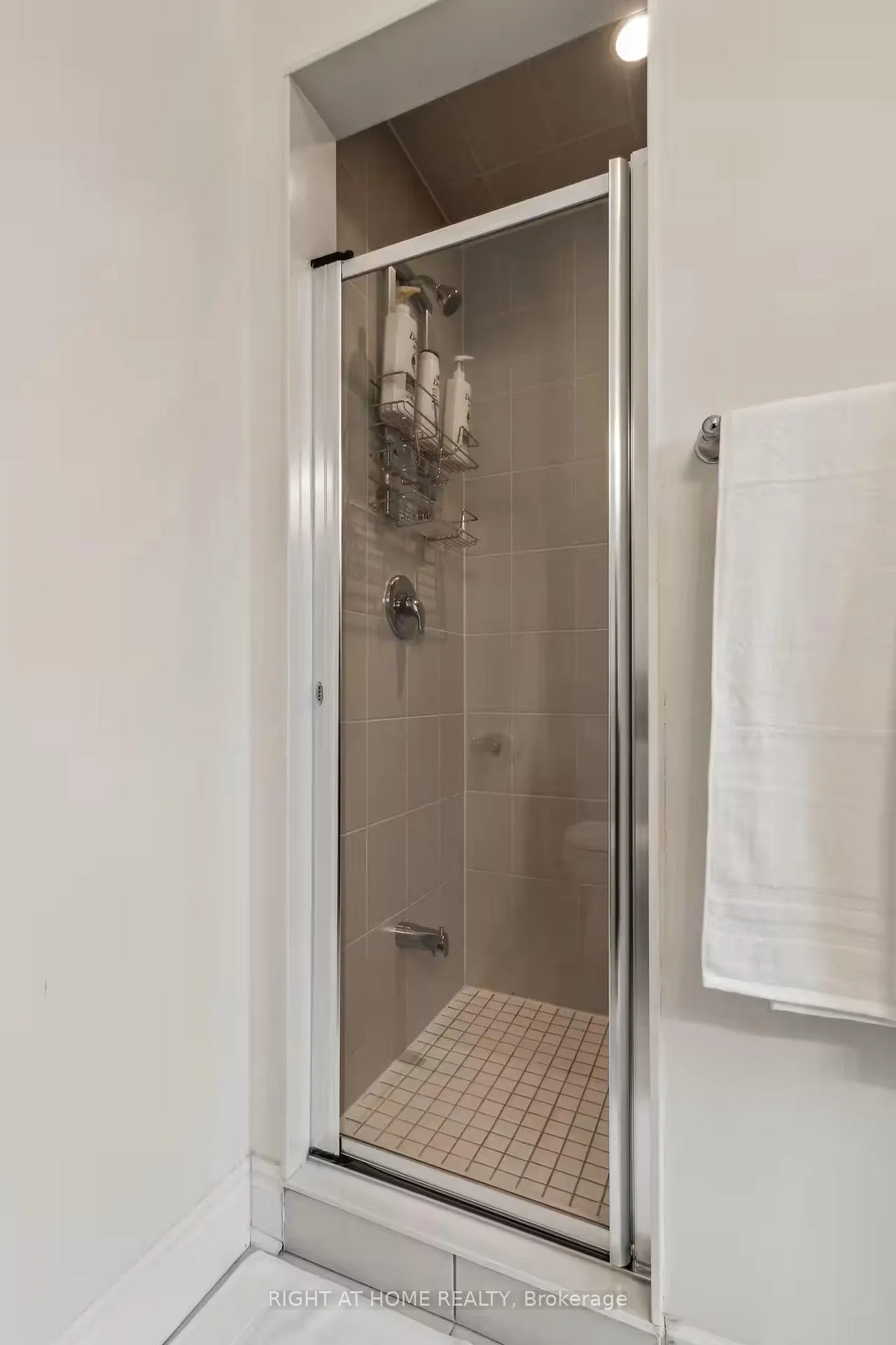 Photo 37 of 244 Paradelle Drive, Richmond Hill, Oak Ridges Lake Wilcox — HOMEH