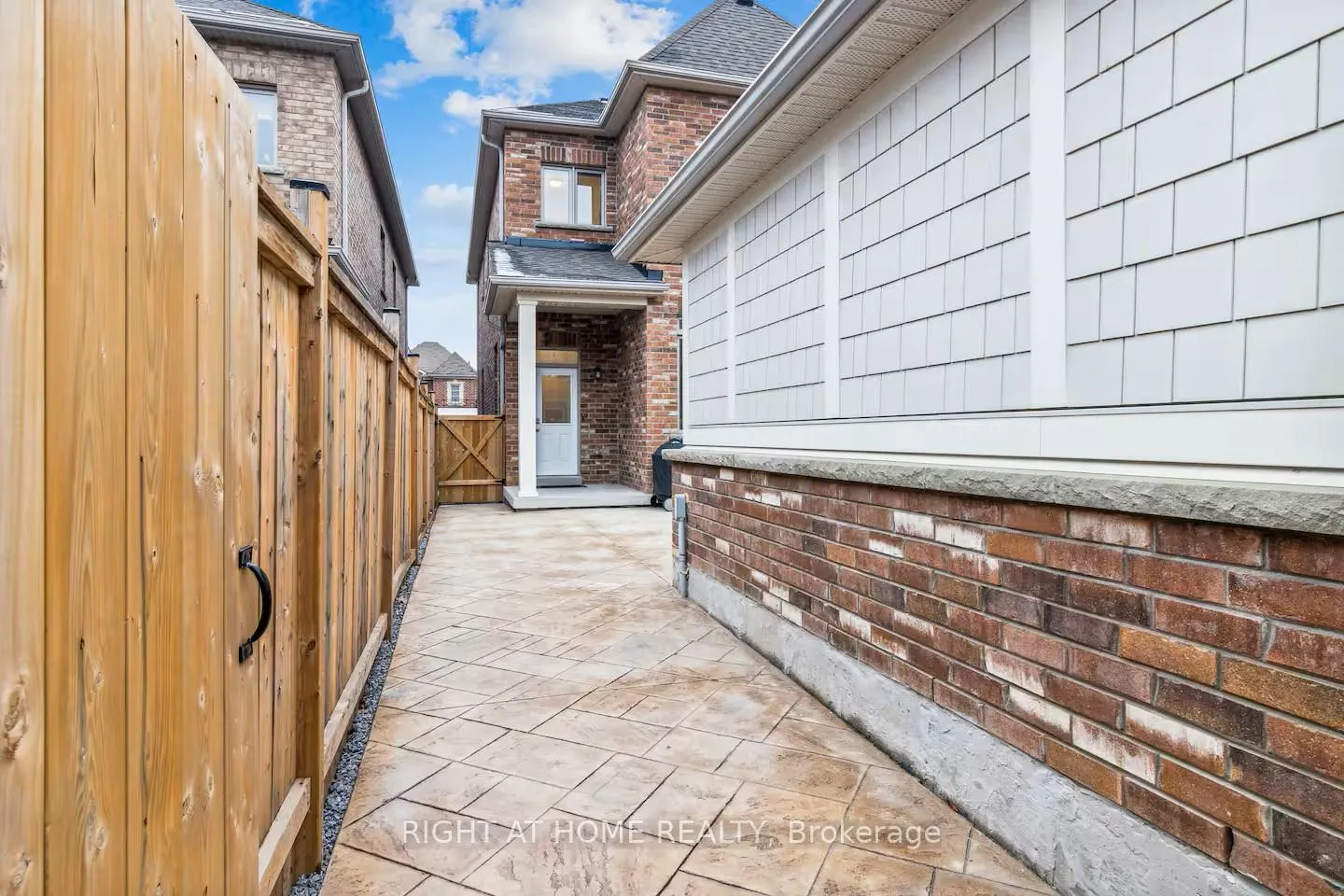 Photo 42 of 244 Paradelle Drive, Richmond Hill, Oak Ridges Lake Wilcox — HOMEH