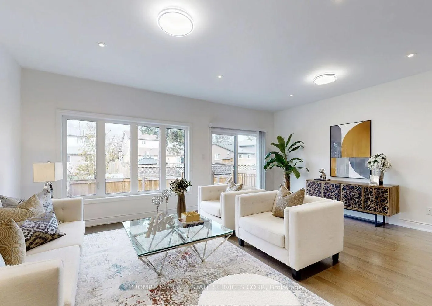 Photo 2 of 106 Lichfield Road, Markham, Unionville — HOMEH