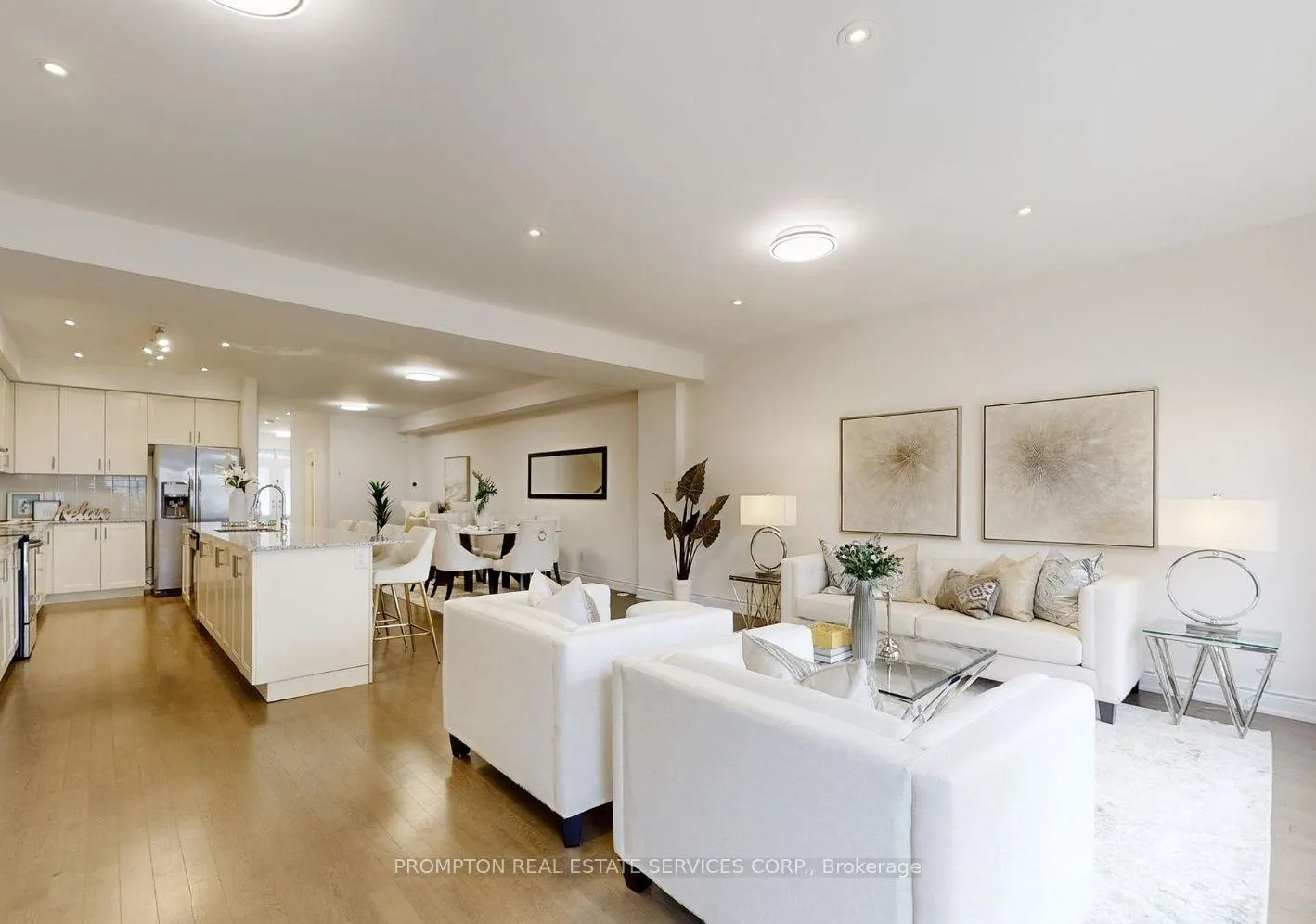 Photo 3 of 106 Lichfield Road, Markham, Unionville — HOMEH