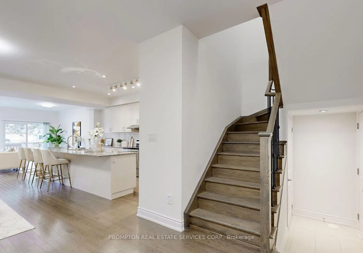 Photo 6 of 106 Lichfield Road, Markham, Unionville — HOMEH