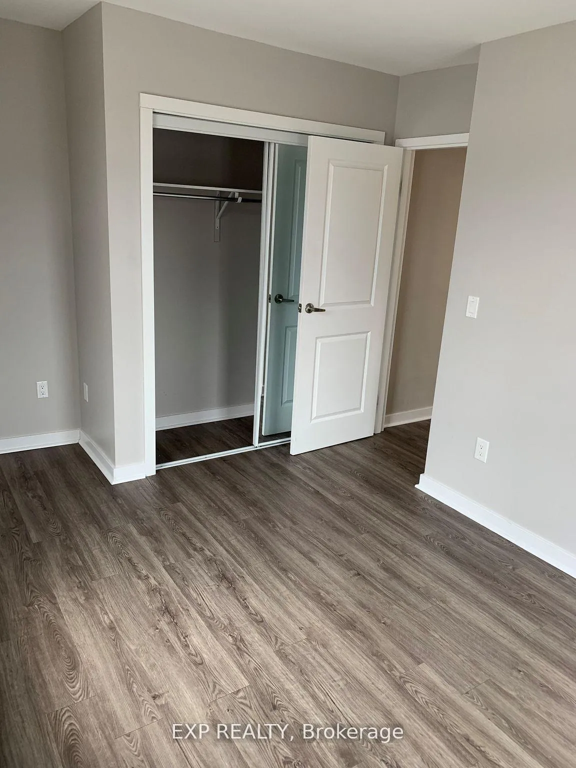 Photo 10 of Unit 1, 22 Main Street, Grimsby, Grimsby East — HOMEH