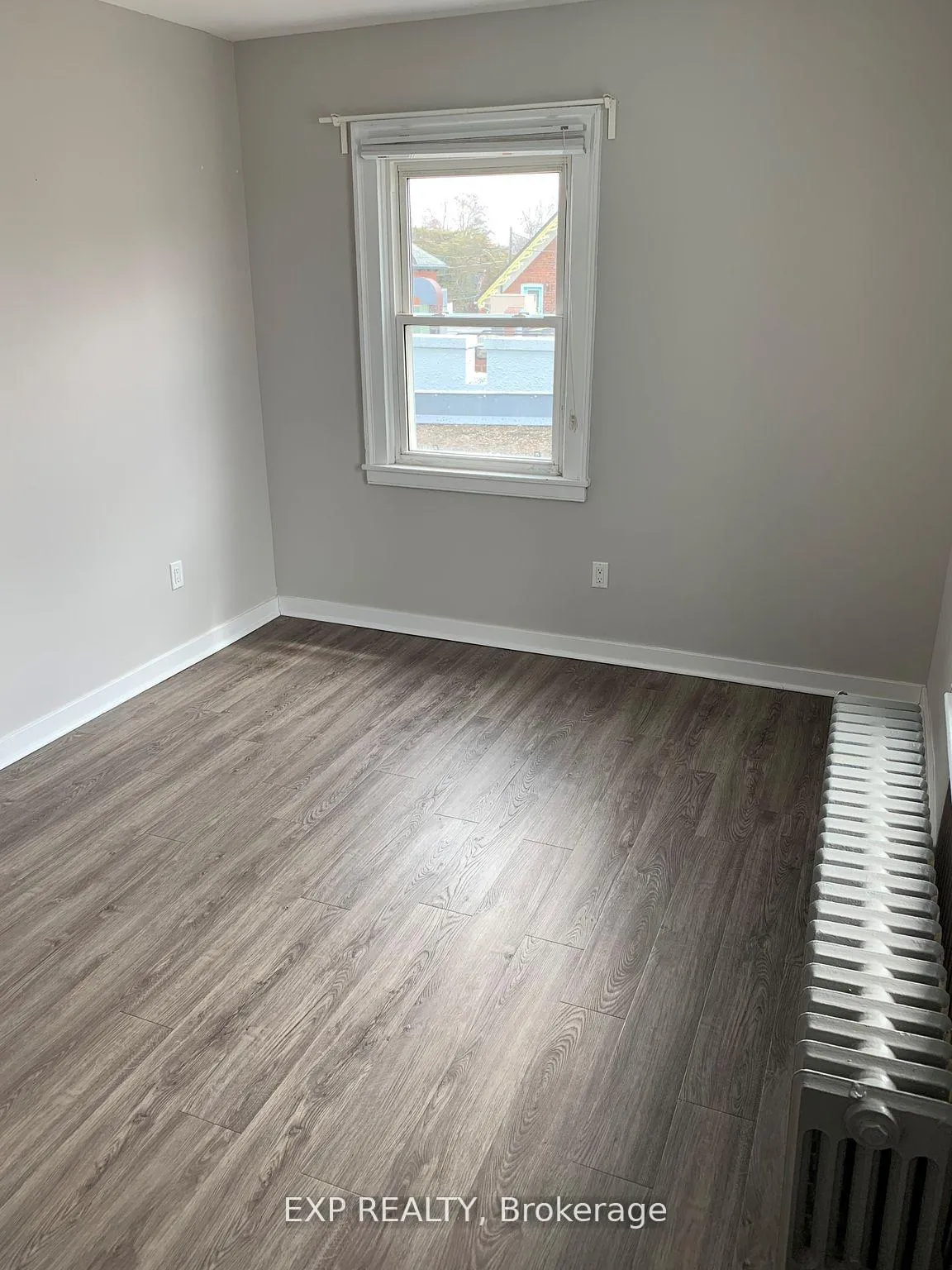 Photo 11 of Unit 1, 22 Main Street, Grimsby, Grimsby East — HOMEH