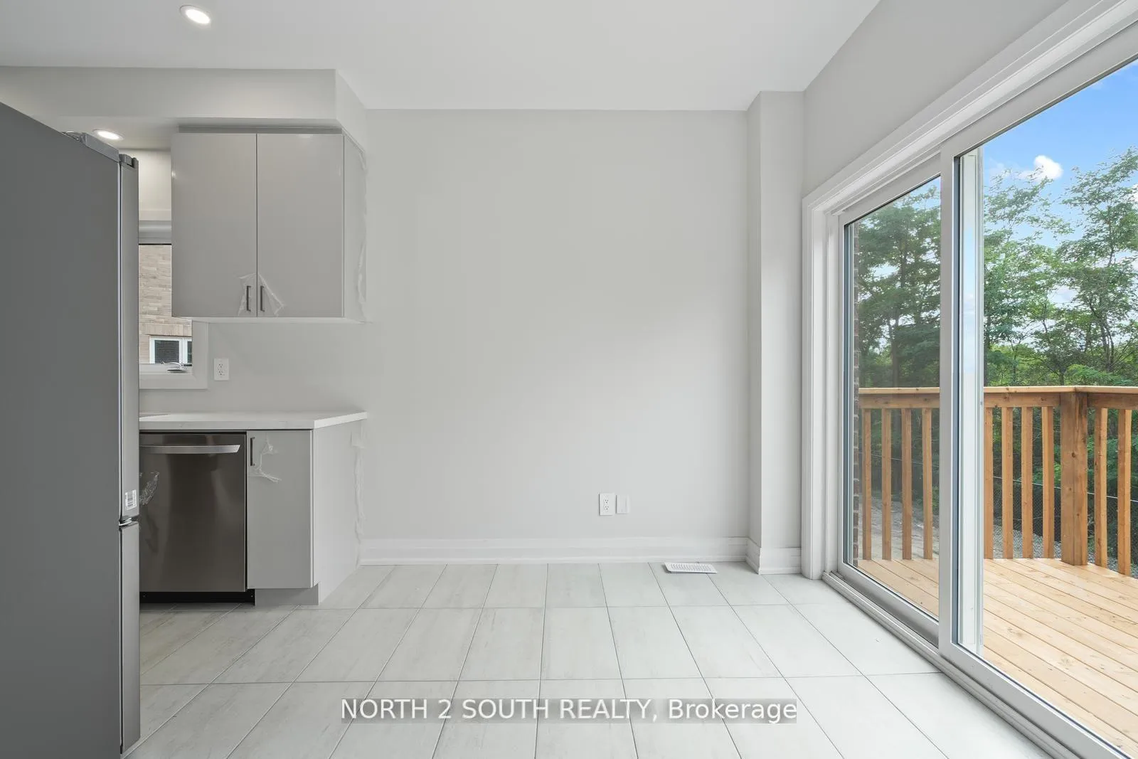 Photo 7 of 5 Virro Court, Vaughan, West Woodbridge — HOMEH