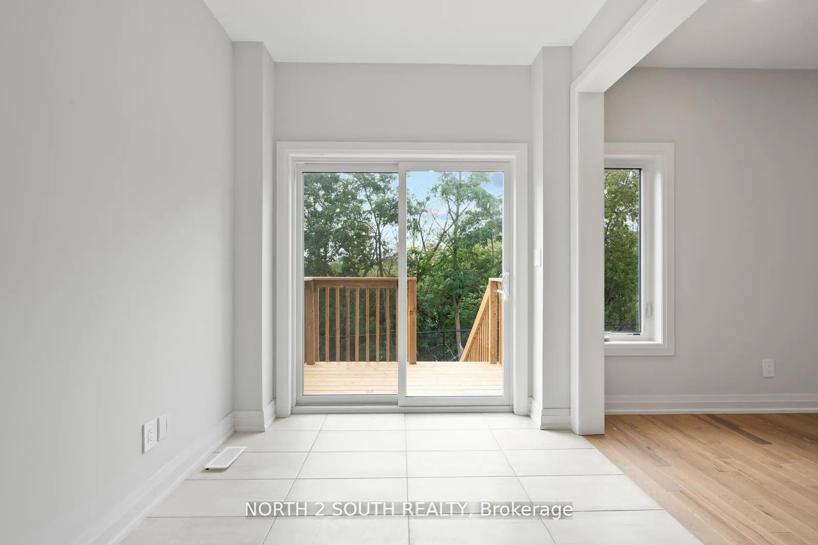Photo 8 of 5 Virro Court, Vaughan, West Woodbridge — HOMEH