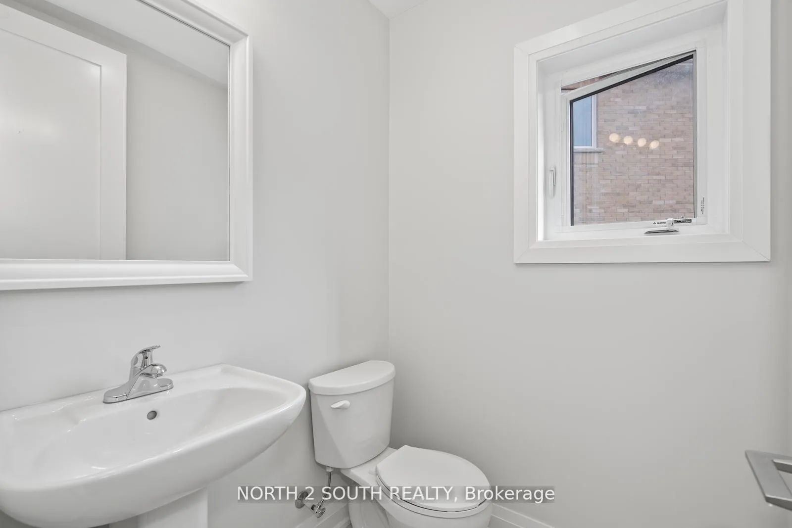 Photo 12 of 5 Virro Court, Vaughan, West Woodbridge — HOMEH