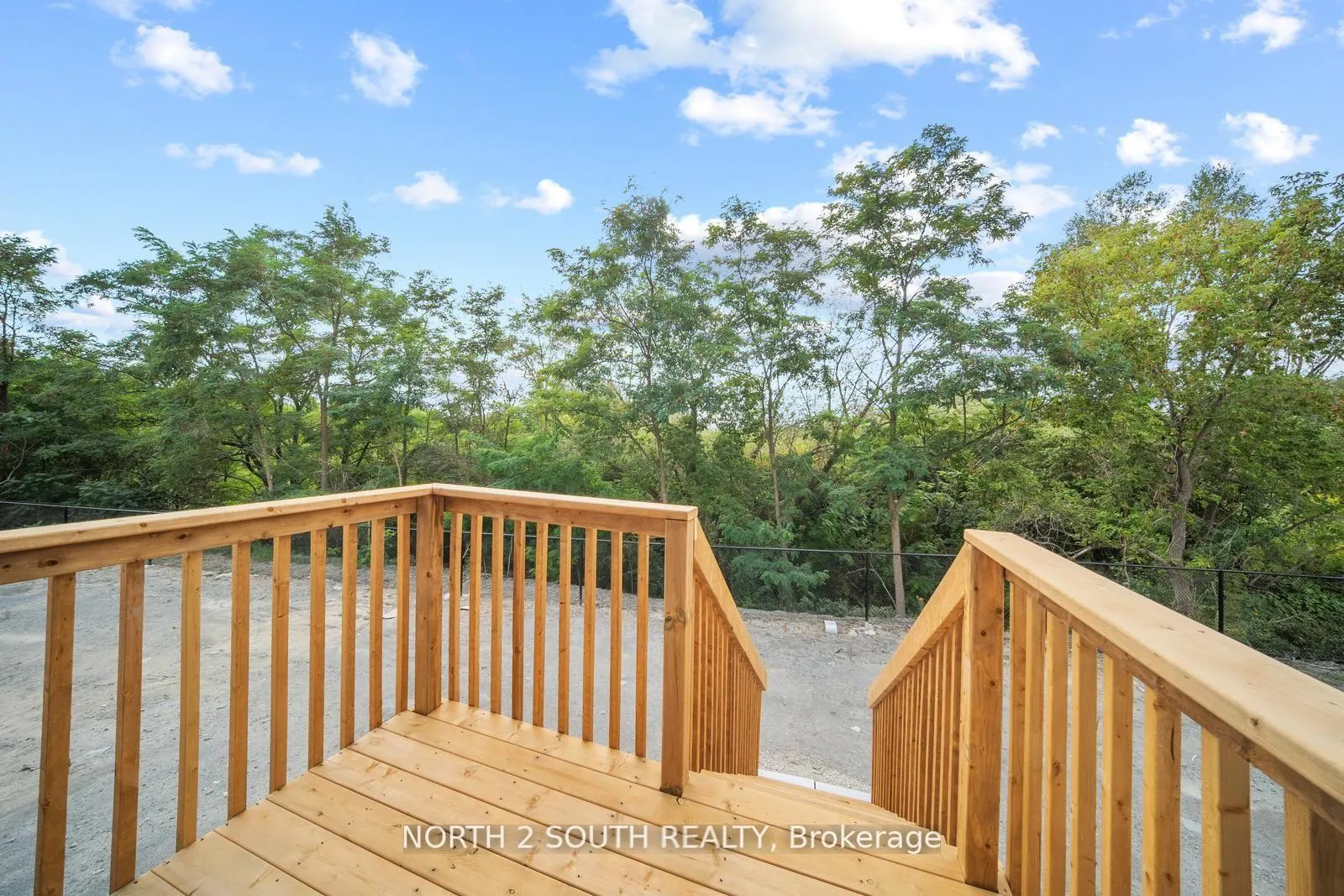 Photo 25 of 5 Virro Court, Vaughan, West Woodbridge — HOMEH