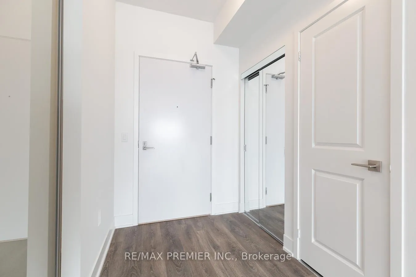 Photo 10 of Unit 3606, 2916 Highway 7, Vaughan, Concord — HOMEH