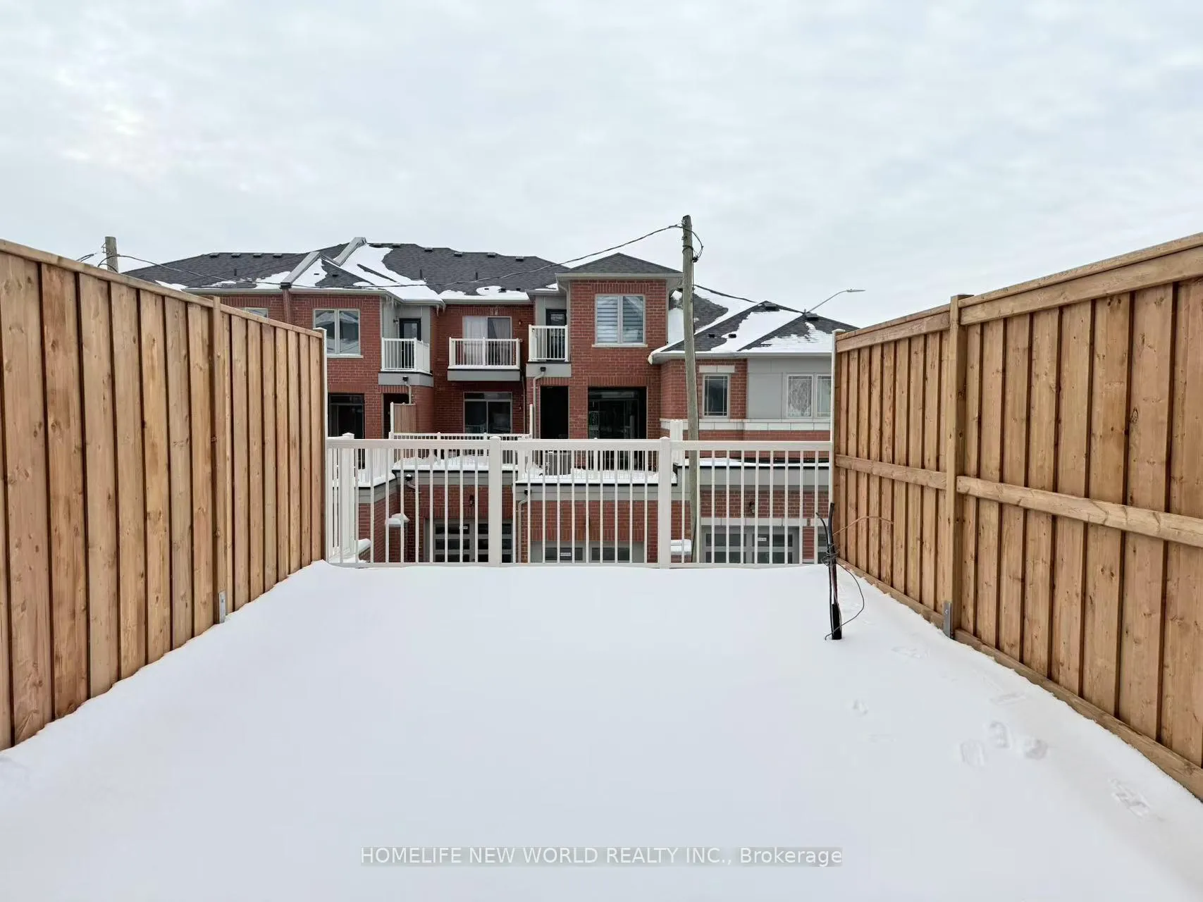 Photo 15 of 905 Crowsnest Hollow, Pickering, Rural Pickering — HOMEH