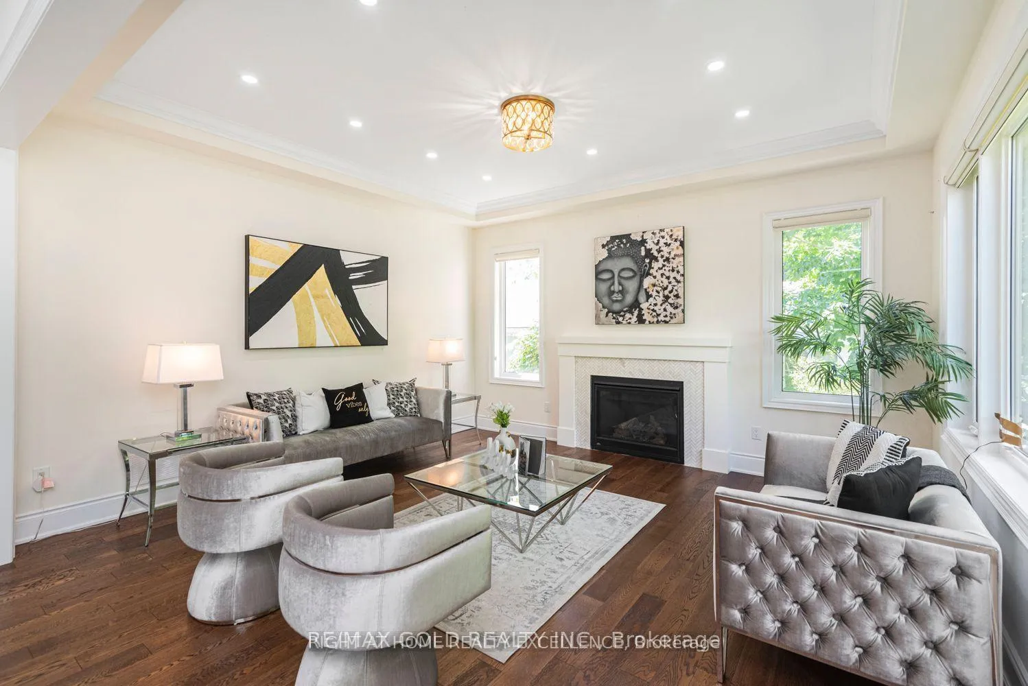 Photo 6 of 309 Parkside Drive, Hamilton, Rural Flamborough — HOMEH