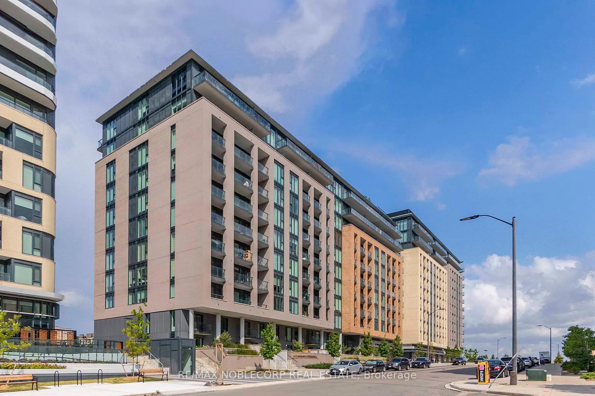 Photo 2 of Unit 731, 100 Eagle Rock Way, Vaughan, Rural Vaughan — HOMEH