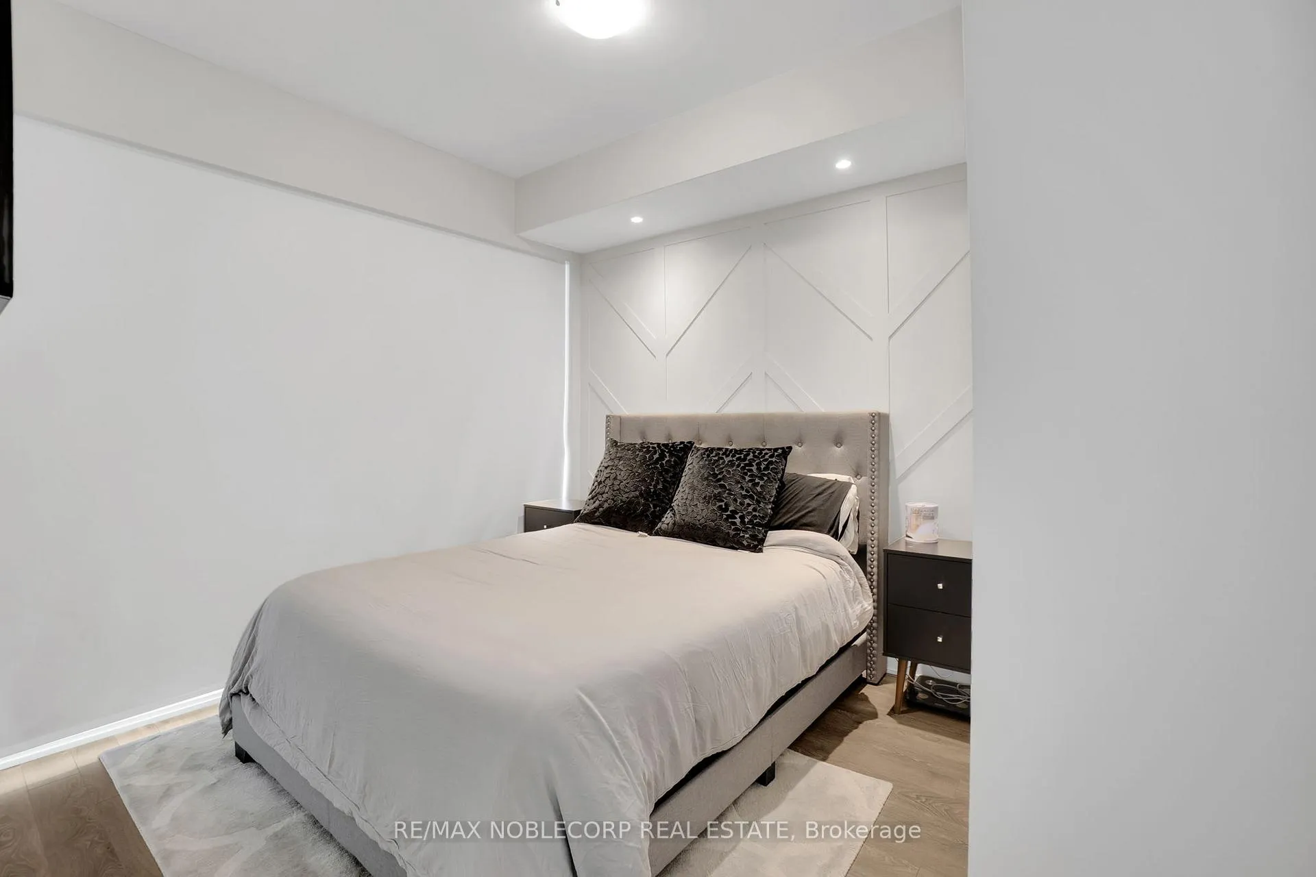 Photo 16 of Unit 731, 100 Eagle Rock Way, Vaughan, Rural Vaughan — HOMEH