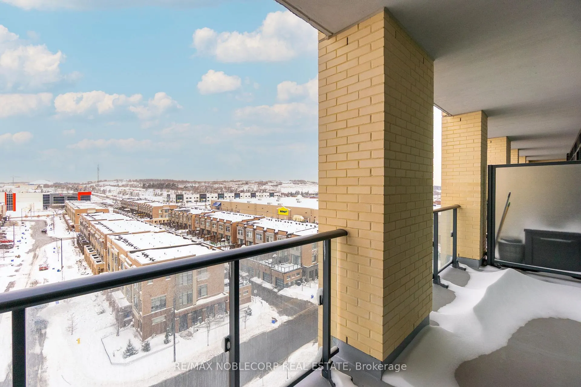 Photo 21 of Unit 731, 100 Eagle Rock Way, Vaughan, Rural Vaughan — HOMEH