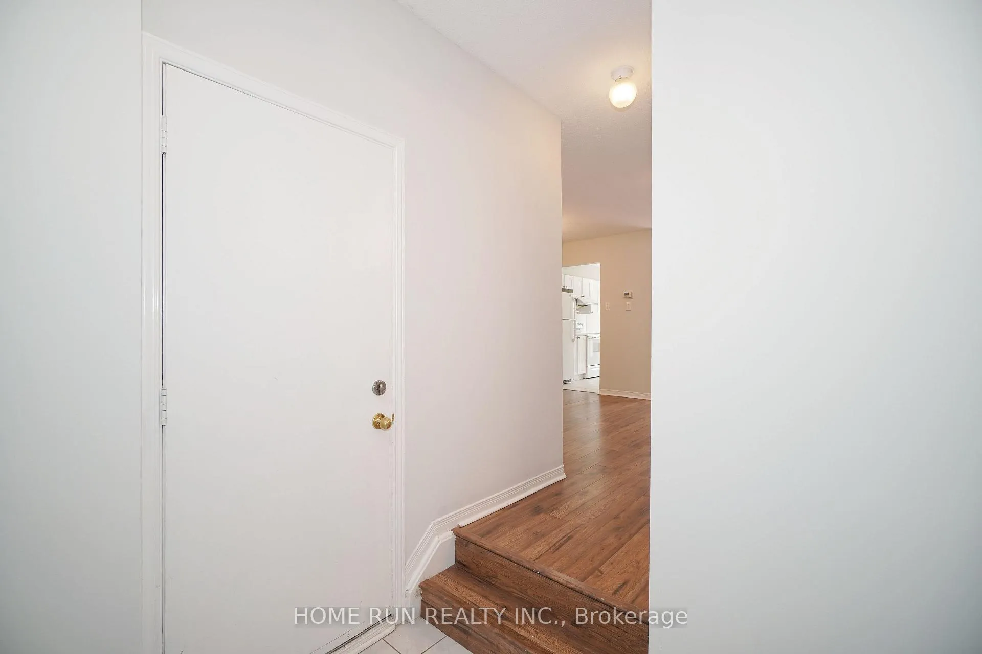 Photo 3 of 44 Banchory Crescent, Ottawa, Kanata - Morgan's Grant/South March — HOMEH